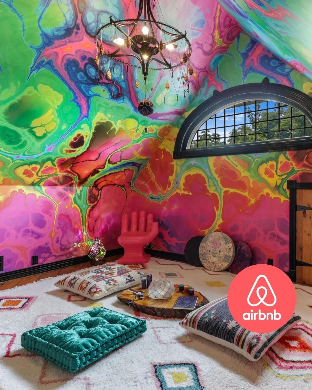 🌟 Exciting News! 🌟 The Real Magic House is now on @airbnb 

Immerse yourself in the charm of our historic home with a full house overnight rental. Step into a world where creativity and luxury blend seamlessly, creating an unforgettable experience 