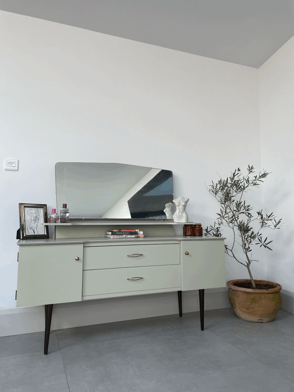French Grey dressing table  Bear & Bison