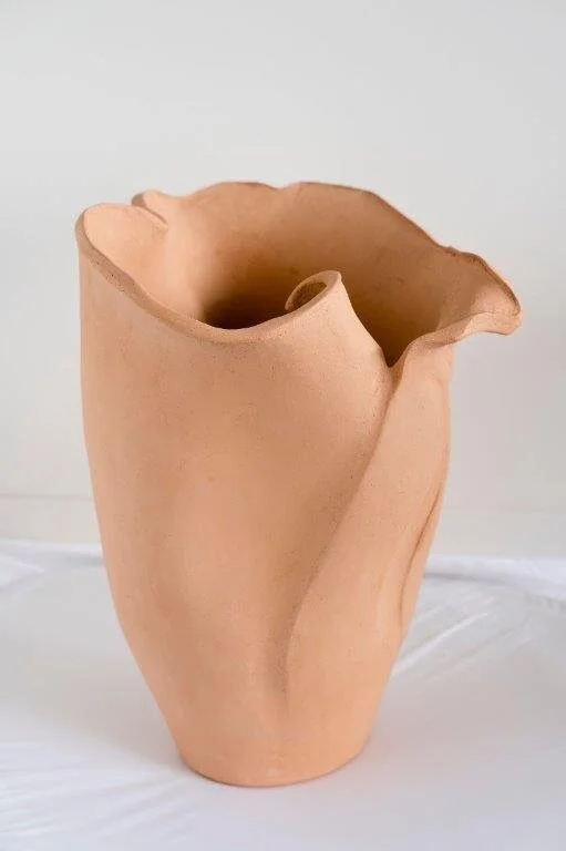 Tulip large planter.jpg