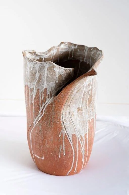 Tulip large planter 2.jpg