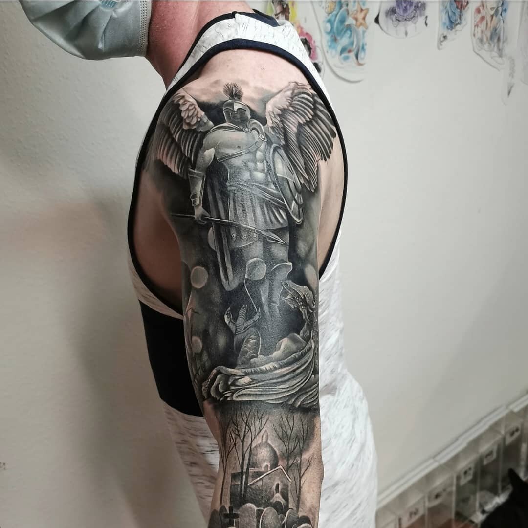 Huge cover up done before lockdown. 3 consecutive days of tattooing 💪

@killerinktattoo
@worldfamousink
@stencilstuff
@inkjecta
Proudly sponsored by @elgatonegrotatt

#tattooartistsmagazine #tattoo #tattooartist #tattooer #tattooartist #tattooing #t