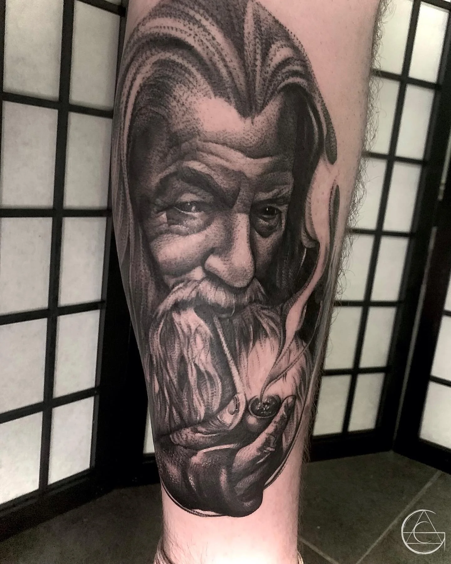 @ianmckellen as Gandalf for @sean_wilding 

Created using - @dynamiccolor @kwadron @bishoprotary @criticaltattoosupply 

@freebirdtattoos 

Book via direct message or the link in my bio 

GAC 

#artistsoninstagram #blackandgrey #blackwork #blackworkt