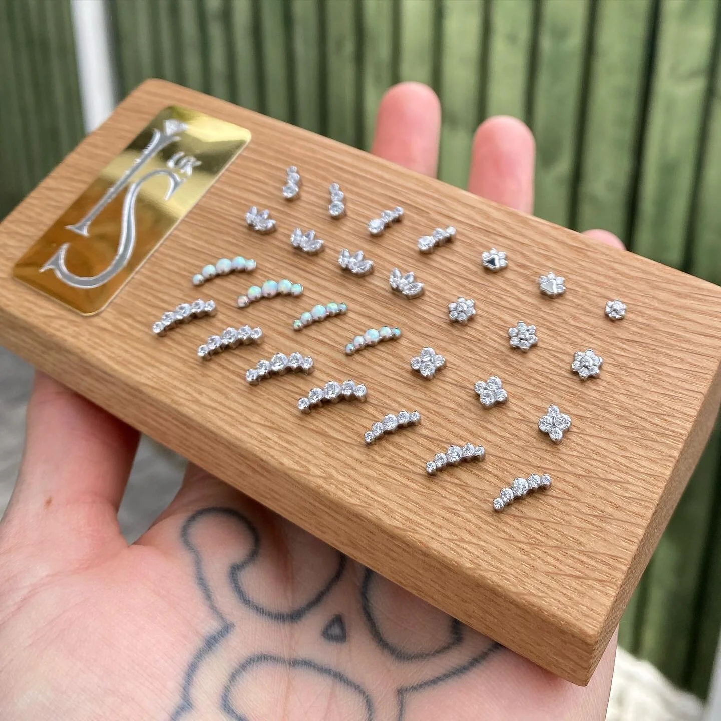 Tonne of new clusters and bits from @industrialstrengthuk 💎 hit me up via DM to enquire 🙏🏼