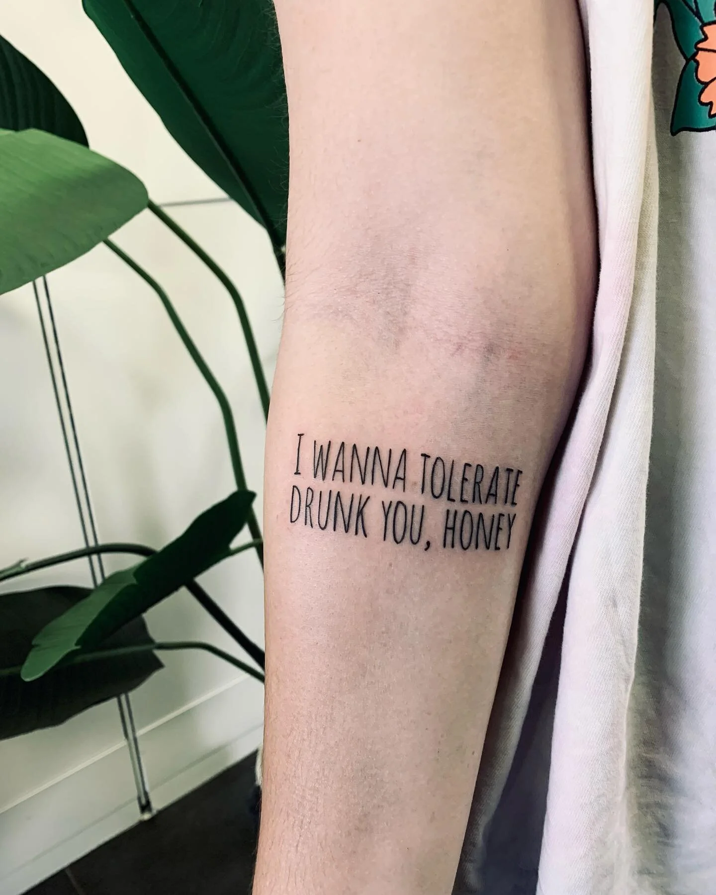 @catfishandthebottlemen 

@freebirdtattoos 

#indie #music #catfishandthebottlemen #vanmccann #apprenticetattoo #apprenticetattooer #script #blackwork #linework #lineworktattoo