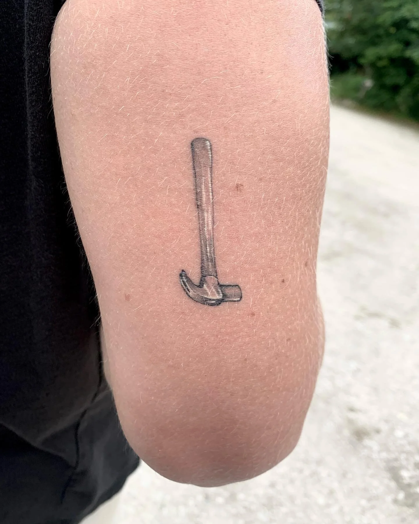 Healed hammer for Owen. 

@freebirdtattoos 

#hammer #carpentry #fineline #finelinetattoo #apprenticetattooartist #tattooartist #uktattooartist