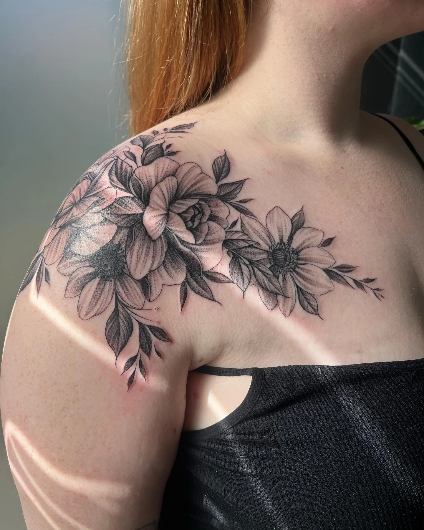 I&rsquo;ve been terrible with uploading lately so here&rsquo;s to trying to be more on it 😅 floral shoulder piece for the beautiful Amy a few weeks back 🙏🏻💚