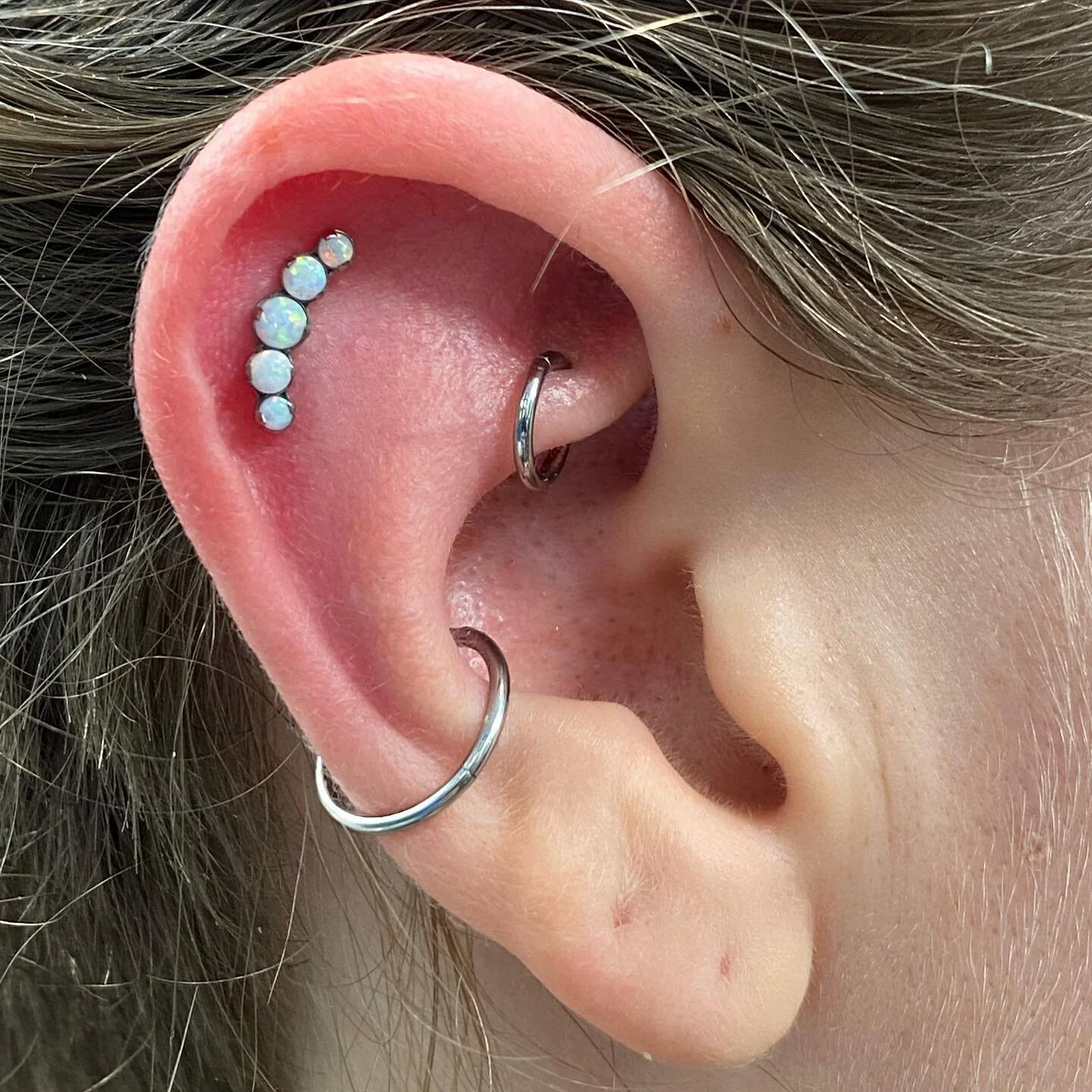 Fresh helix from today for Steph. Thank you for the continued support and trust 🙏🏼 jewellery from @industrialstrength 
&bull;
&bull;
#freebirdtattoo #ellesmereport #vegantattoostudio #helix #helixpiercing