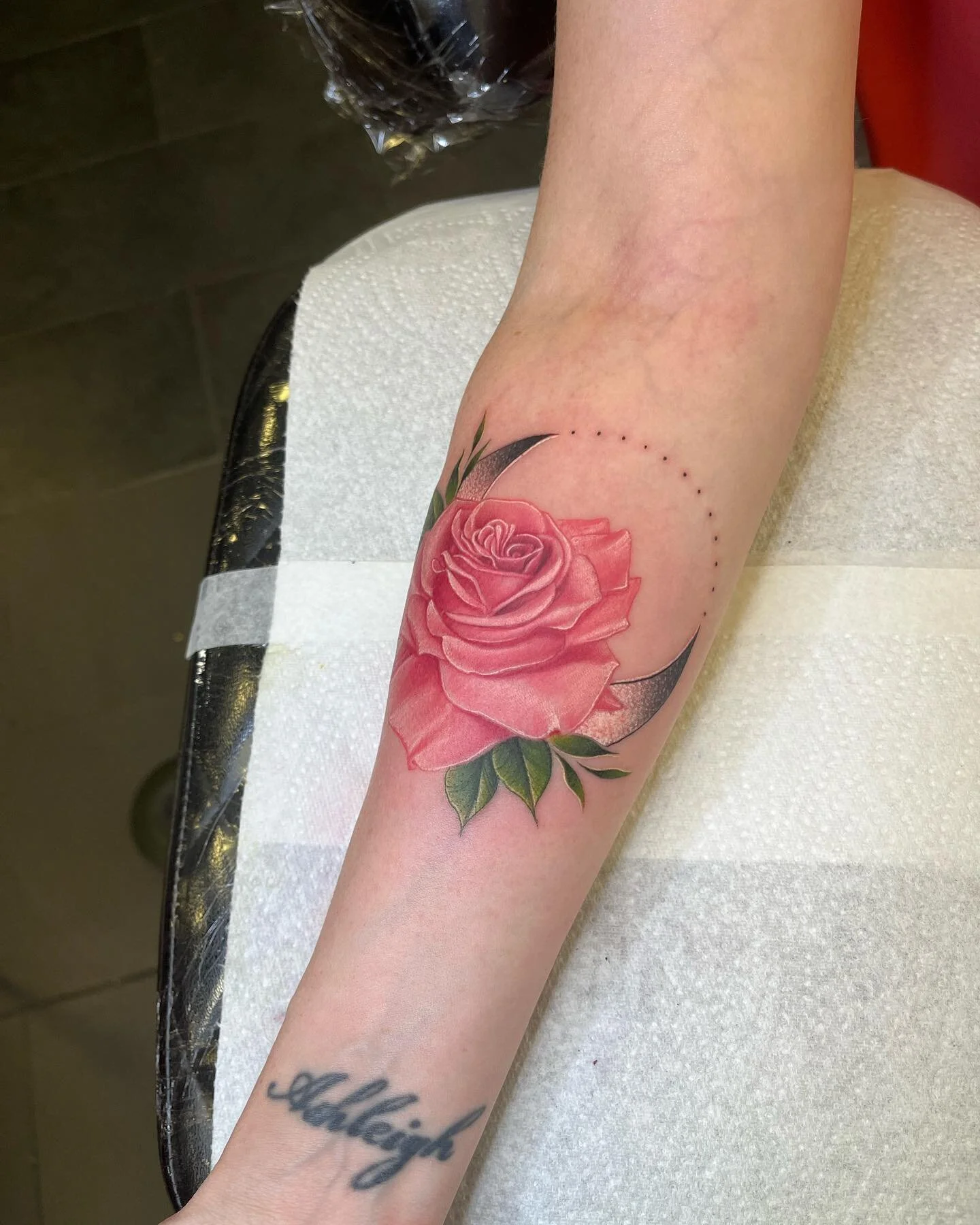 🌹🌙 for Abbie&rsquo;s part of the mother/daughter designs. Thank you beauty 🙏🏻💚