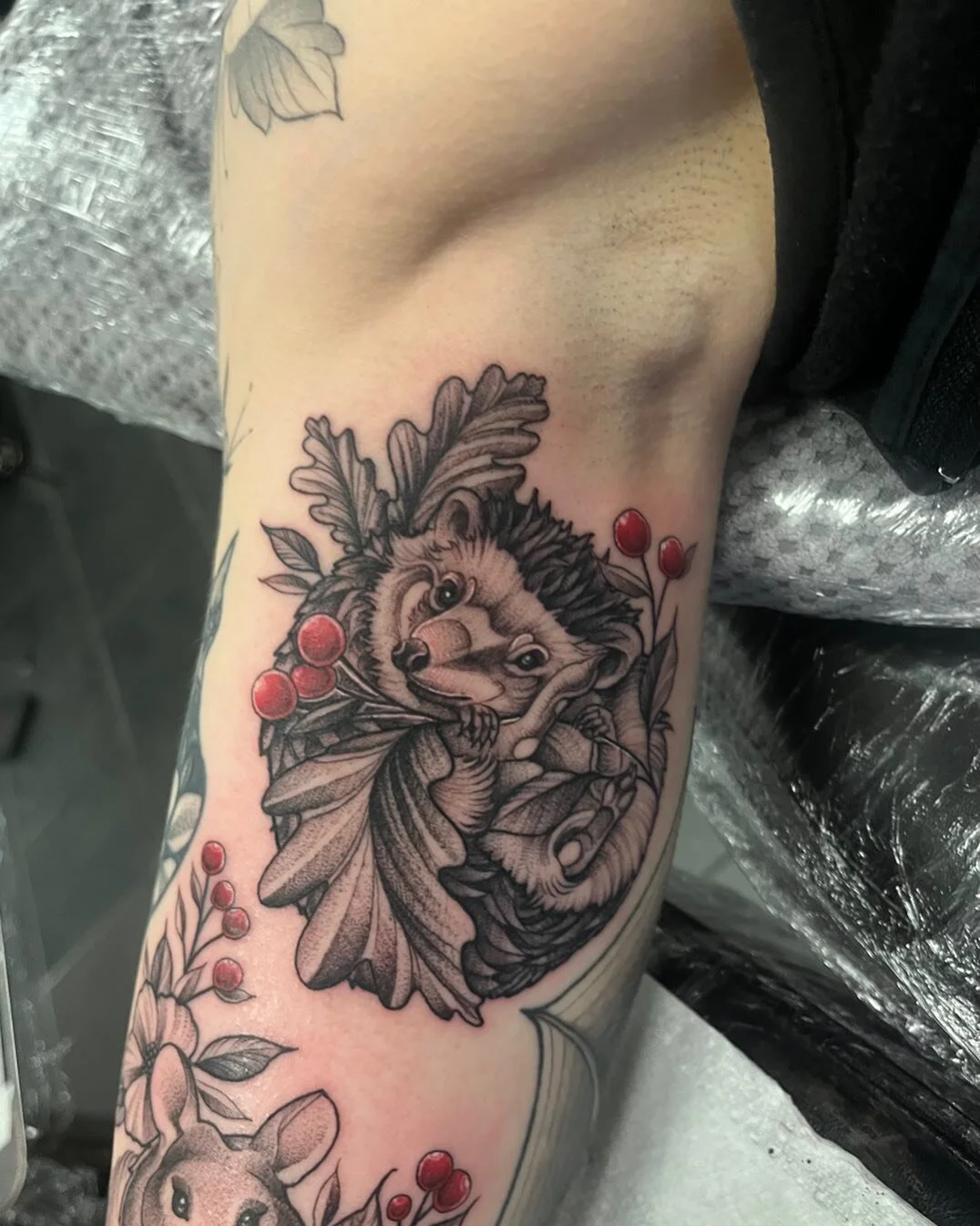 Done today for the lovely @weffii 💚 including a lil chinchilla but I&rsquo;ll post him tomorrow. Thank you lady 🙏🏻 I really fell behind on posting so over the next few days, I&rsquo;ll be uploading a load of work from last year 💚