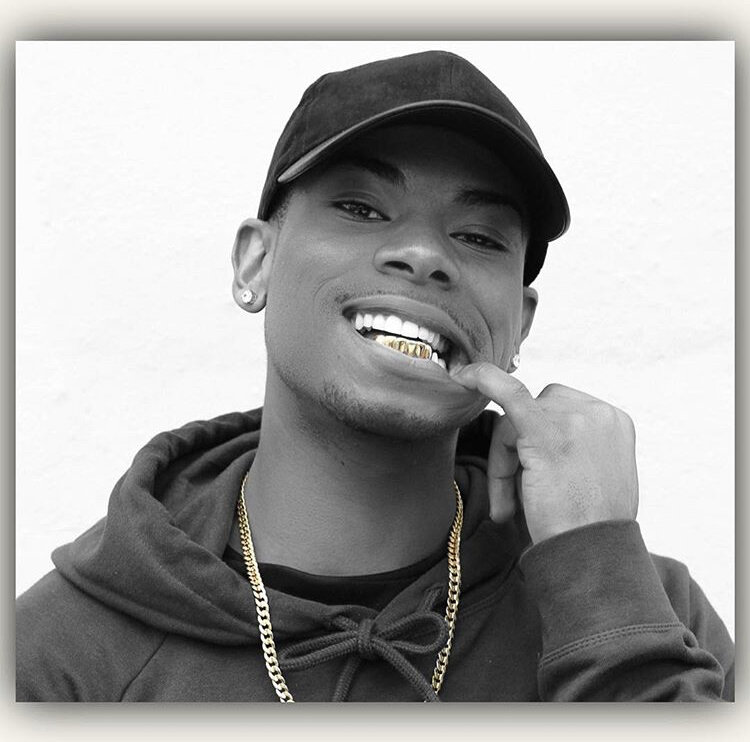 Home — Jovaun Skully