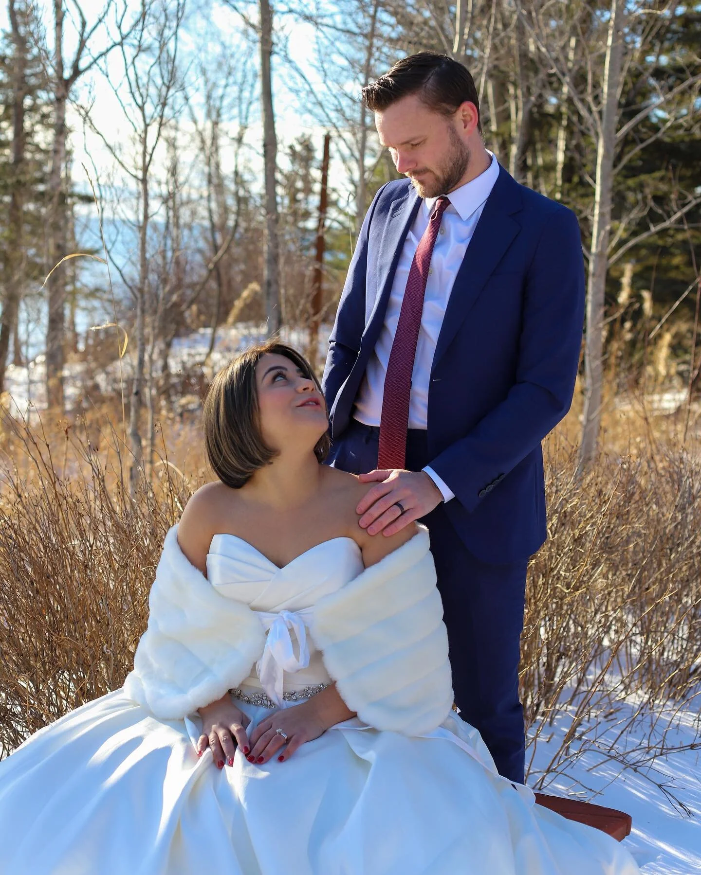 Snow wedding photo shoot in a sunny day was great but a ball gown with pockets is the real deal! 
.
.
.
#modernaffinity #pronovias #houston #bride #pronoviasbride #grandmarias #modernaffinitybride #modernaffinitybridal #minnesota #weddingwear #weddin