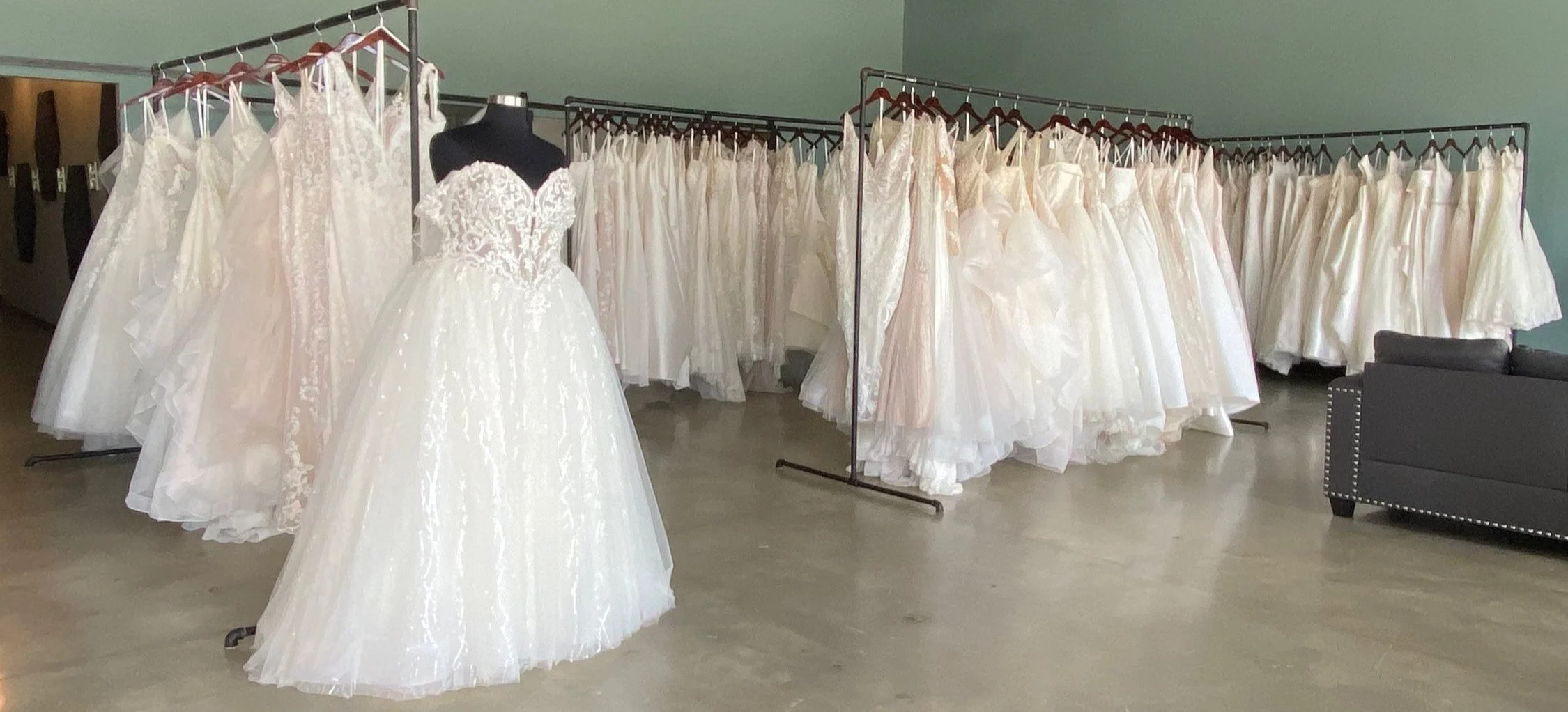 Spring Off The Rack Sample Sale