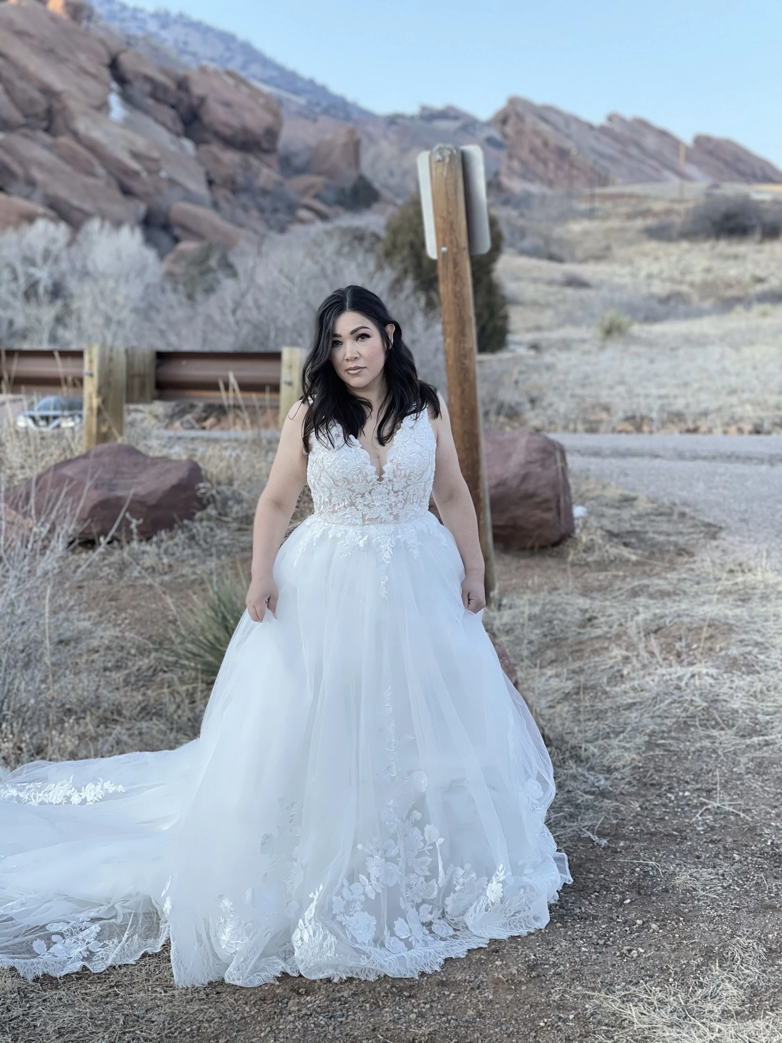 MA 55057
V-neck A-line in tulle
Size 16 $1167