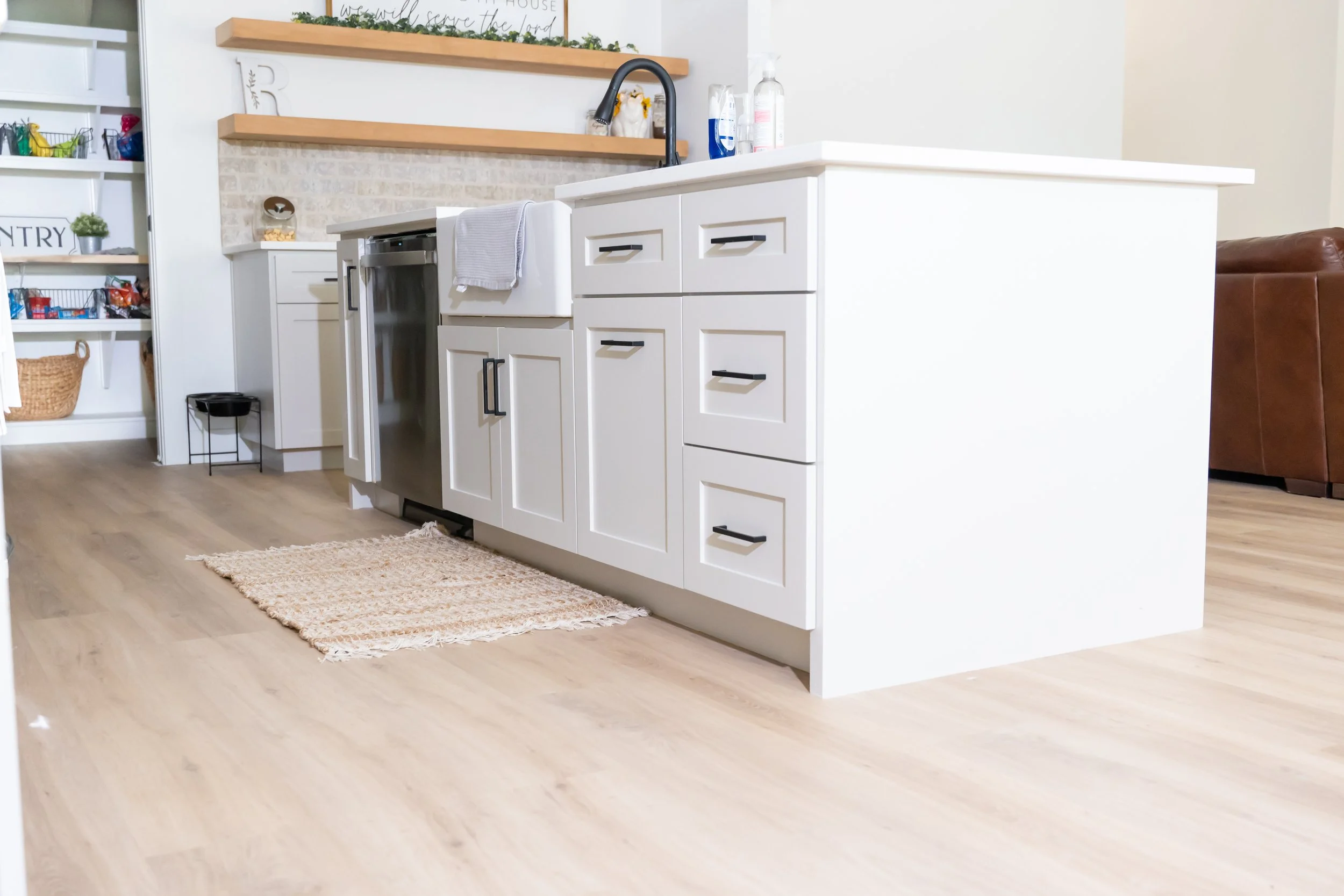 770 N. County Line Road-1-13.JPG