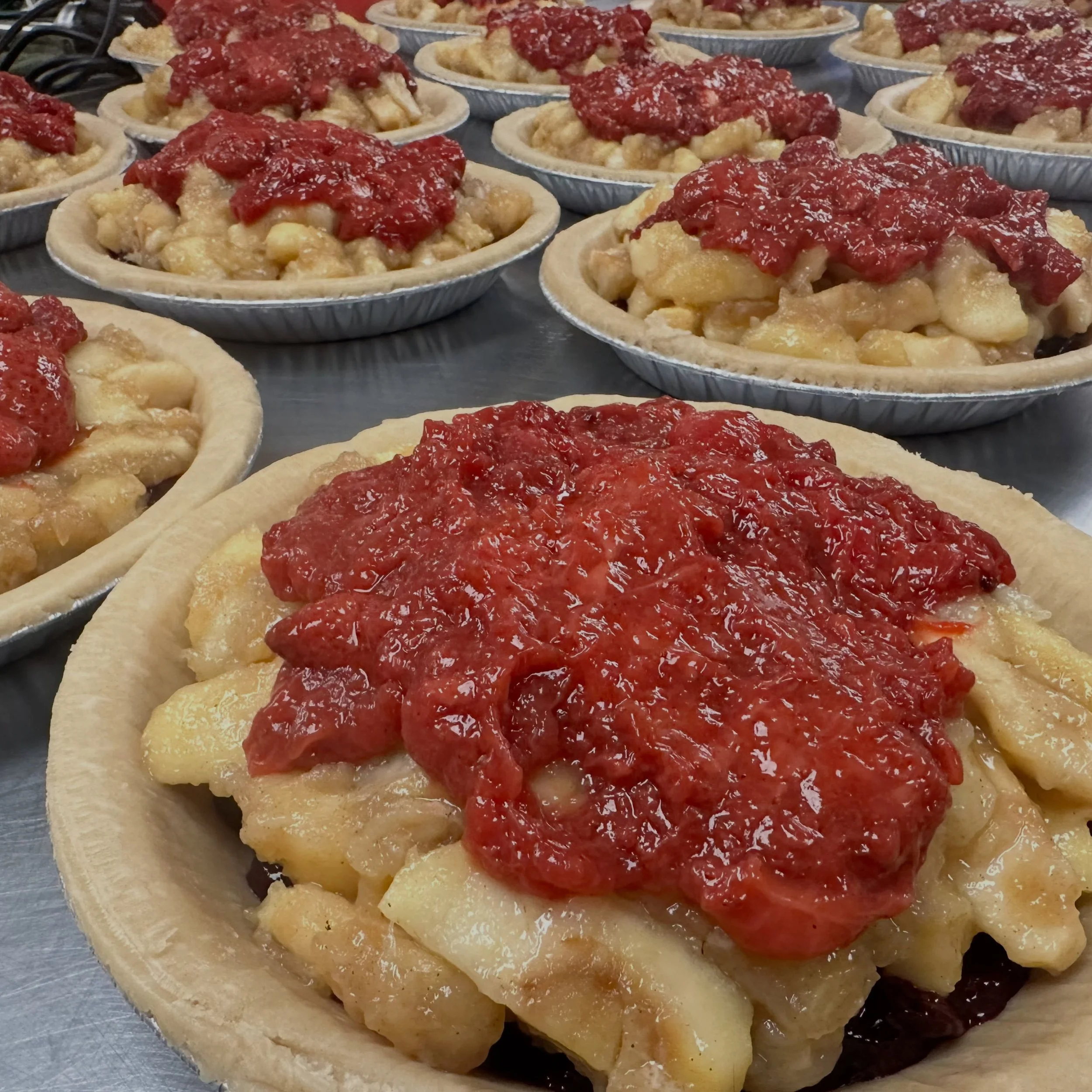 Happy Friday!!! Only ONE day til the Fourth of July and we have everything you need to make your weekend picnics complete including&hellip;
&bull;Patriot Pies (strawberries, apples &amp; blueberries layered; the perfect red, white &amp; blue treat!)

