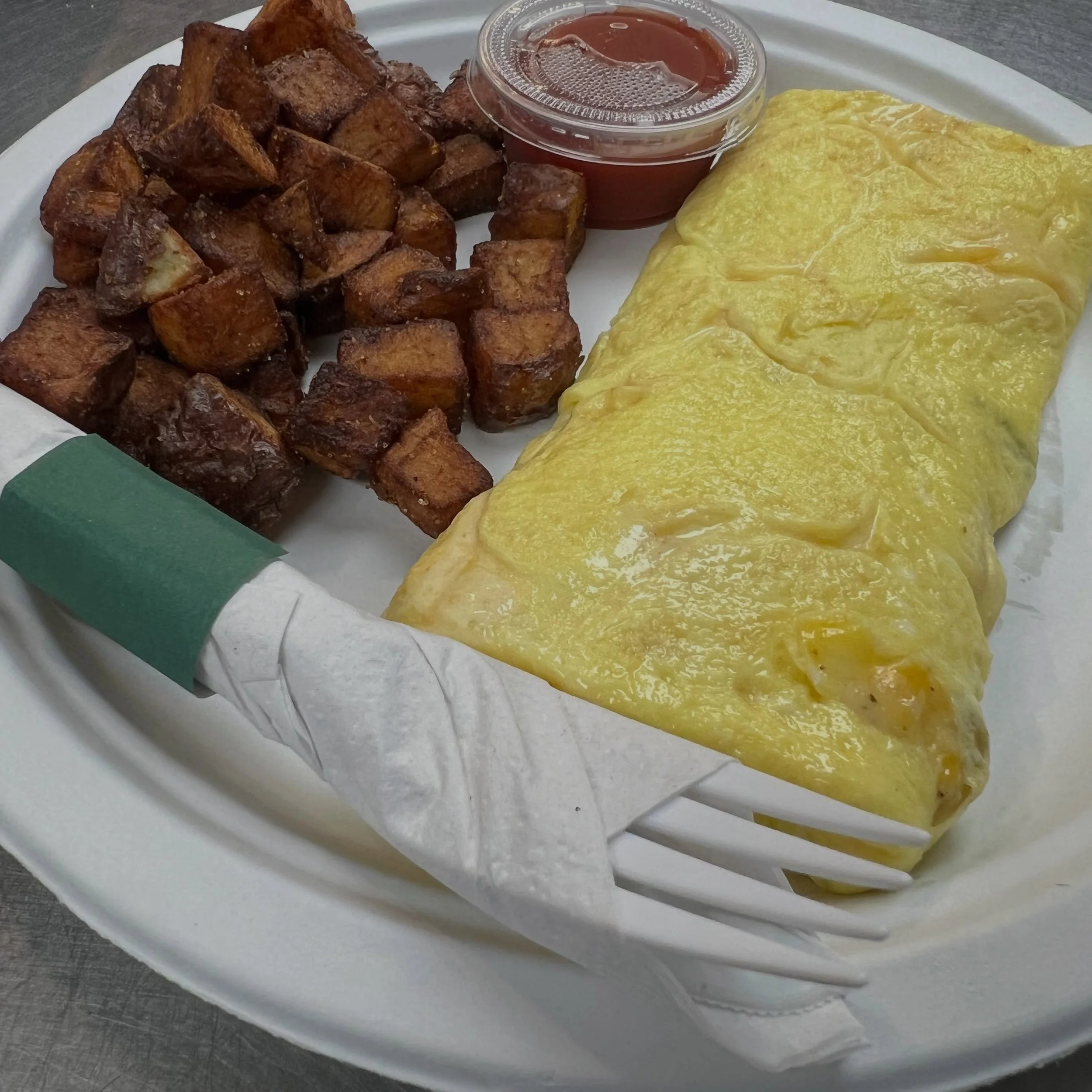 Happy Saturday!! It&rsquo;s a nice, crisp weekend to visit the farm, pick your own produce, and stock up on prepared meal items to get you through the week!! Don&rsquo;t forget that we&rsquo;re serving up Sunday breakfast tomorrow morning between 8:3