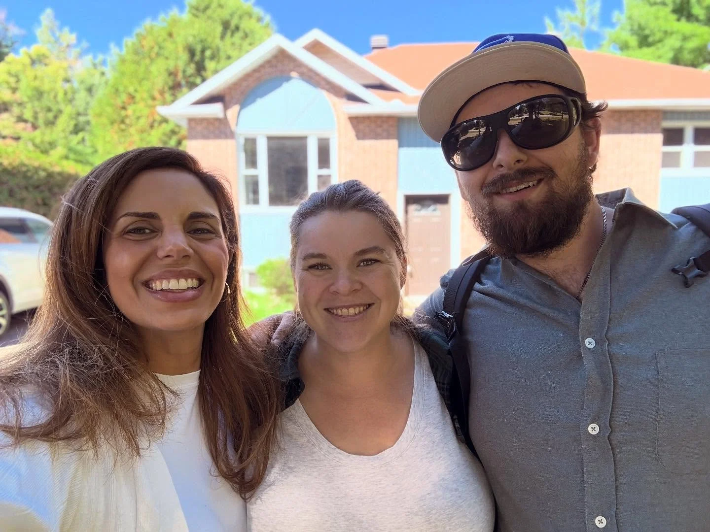 Happy sunny Friday everyone!! It’s a big weekend for my wonderful clients who took possession of their new country home this week and get to enjoy it this weekend (with summer weather in October!!). ☀️ 
Lisa and Coulson, wishing you the most a