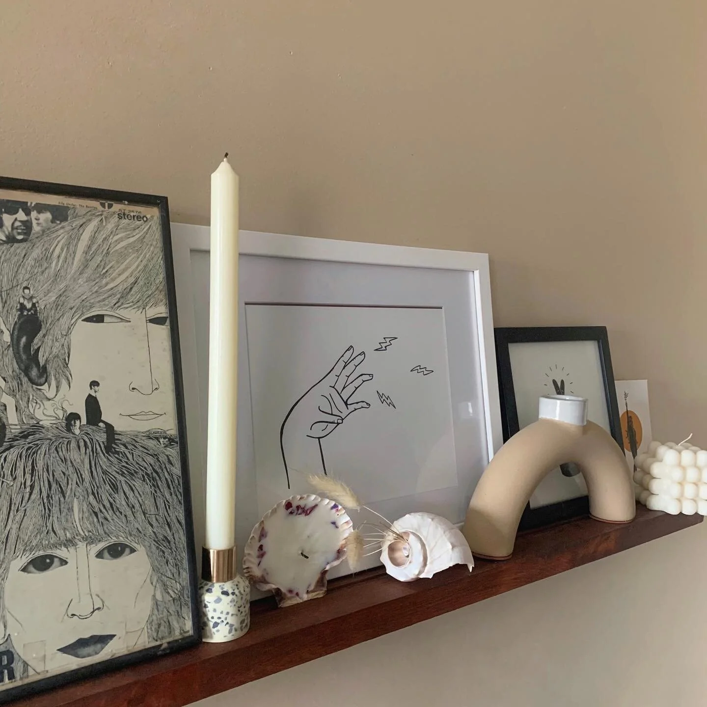 tiny shelf of treasures ⚡️