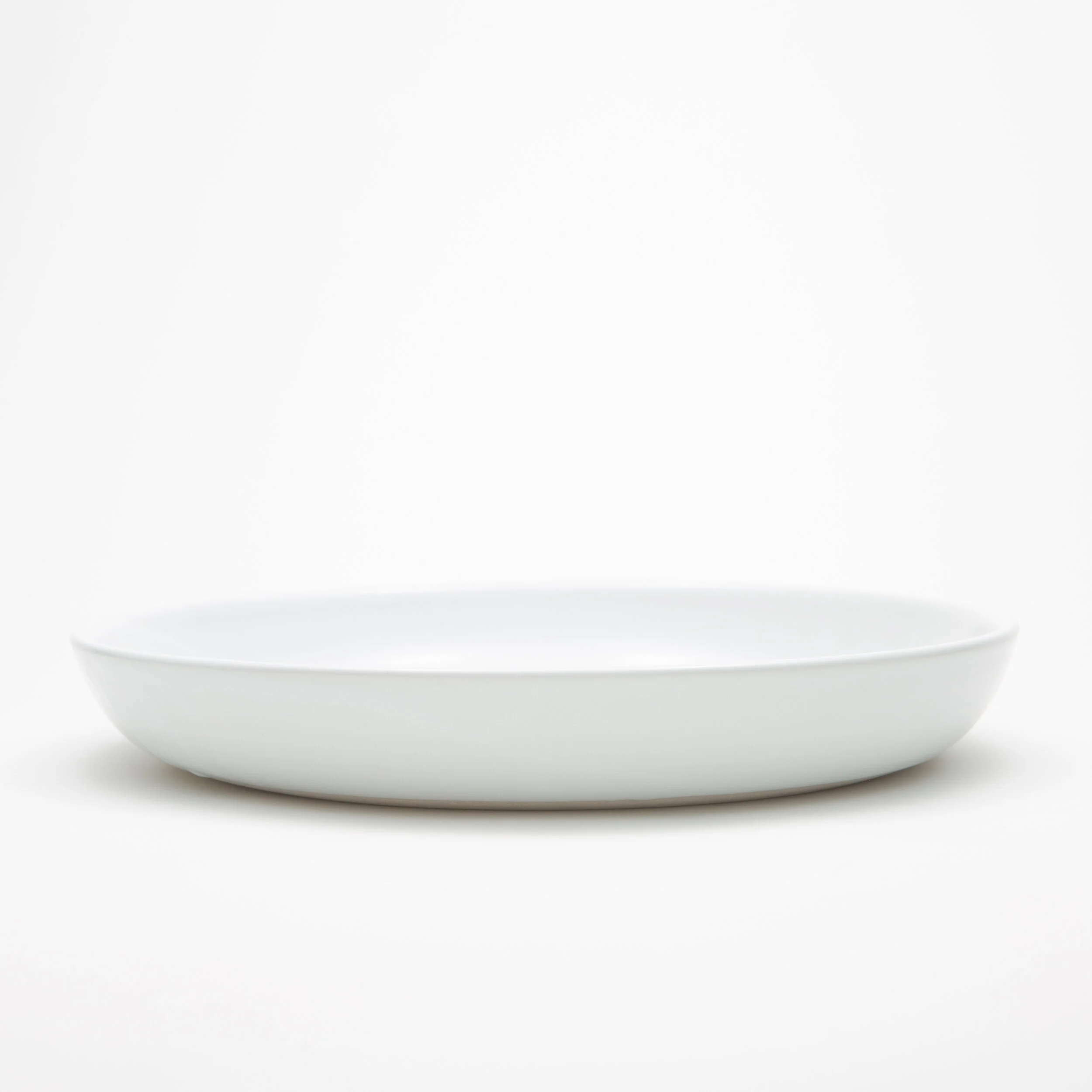 Lg round plate white.jpg
