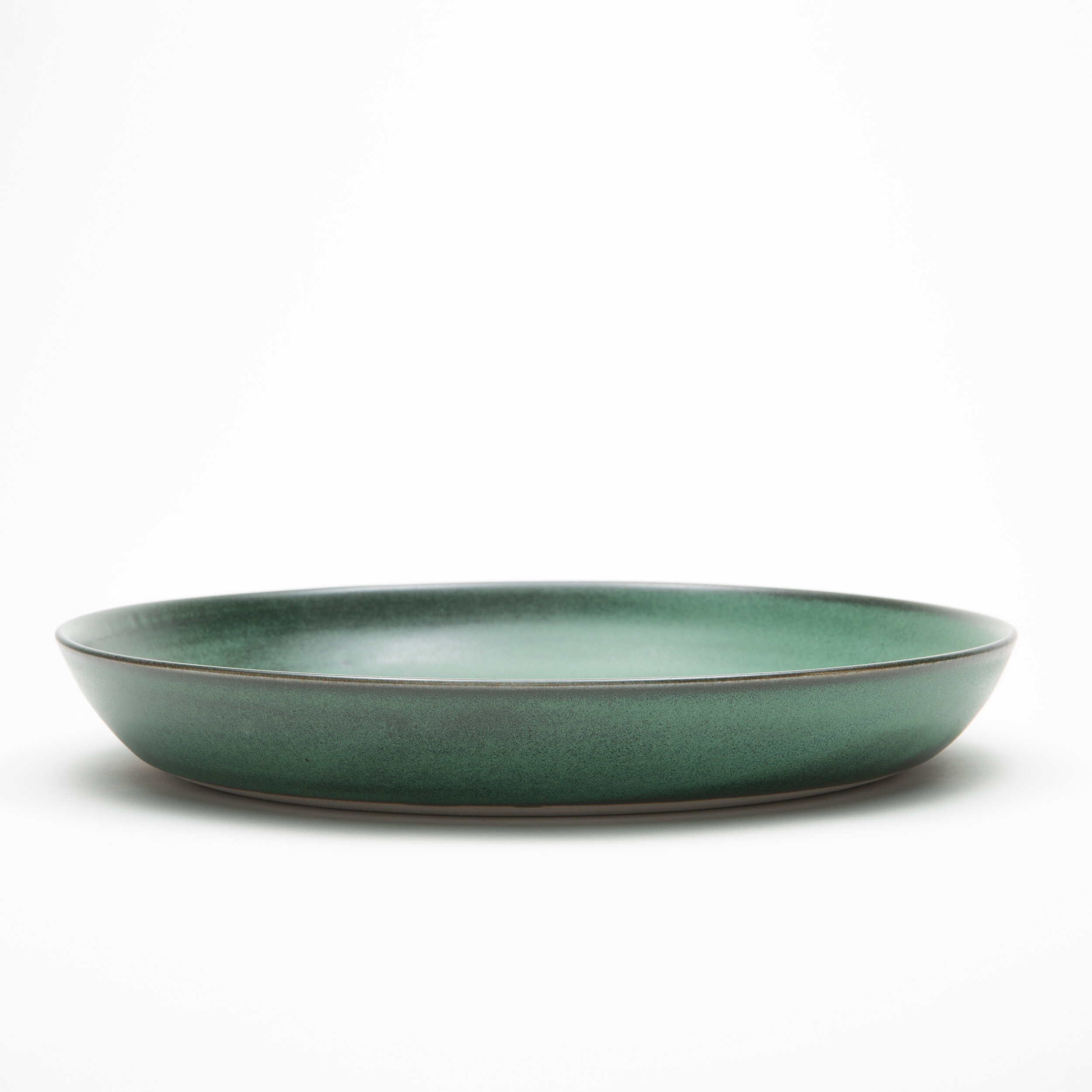Lg round plate wreath.jpg