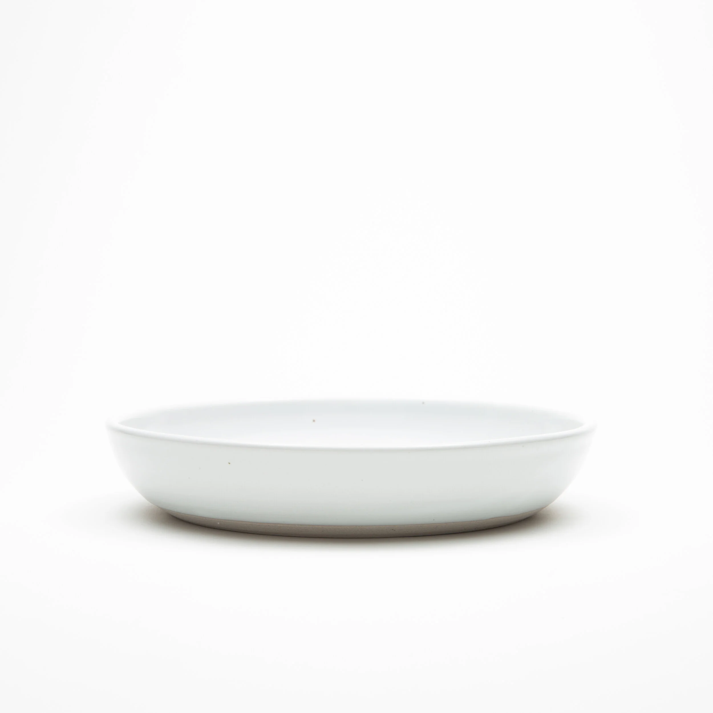 Md round plate white .jpg