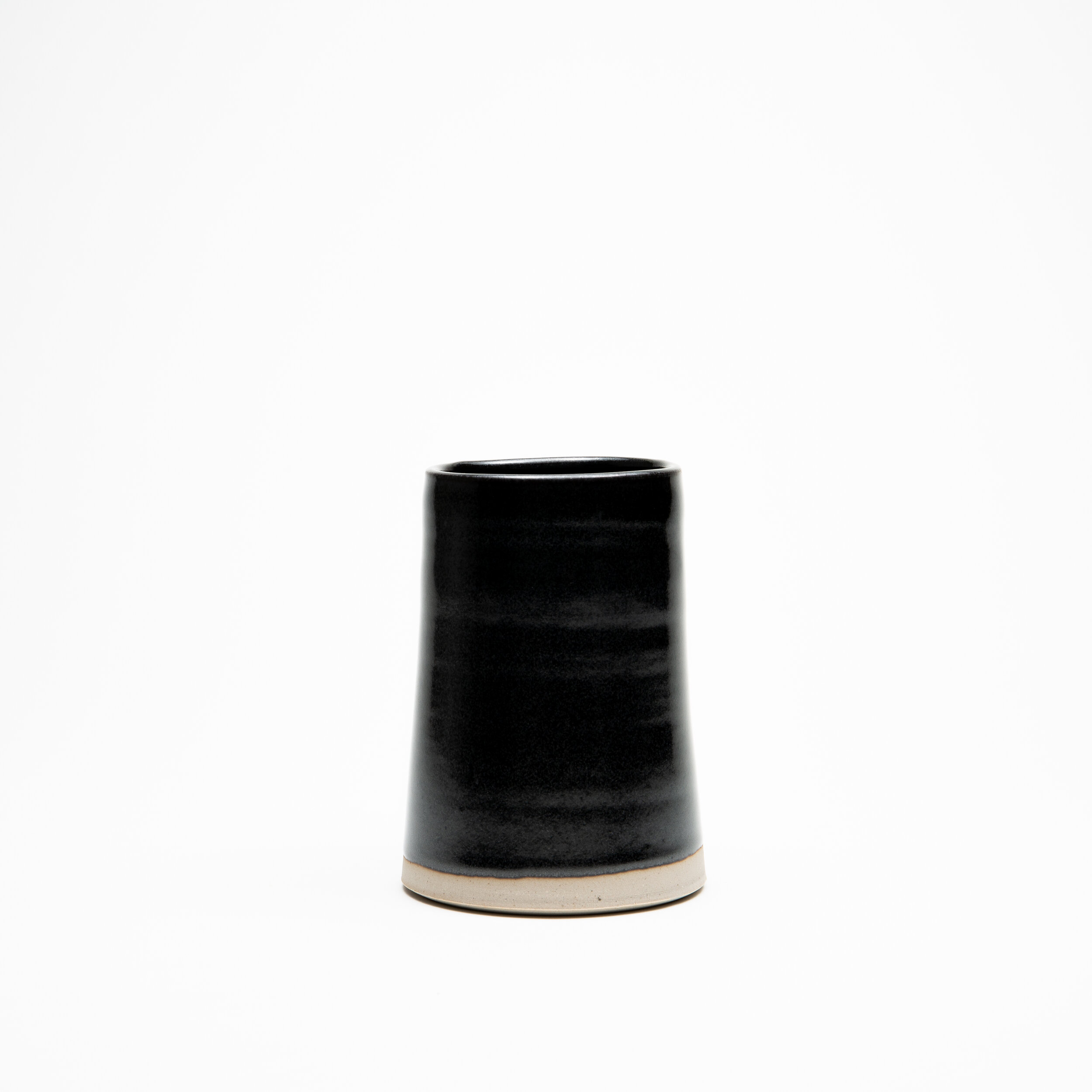 Sm vase black.jpg
