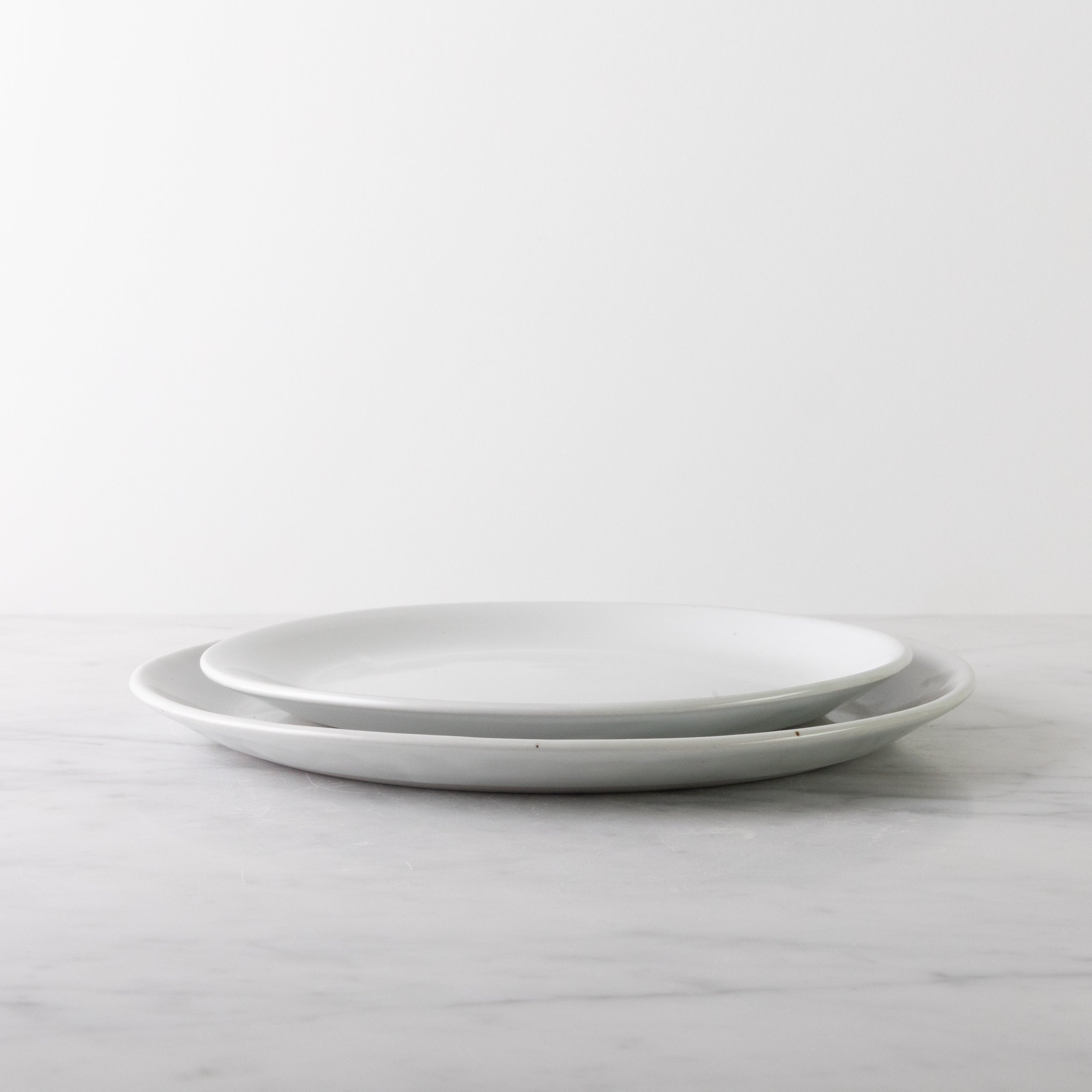 Flat Plates : 2 sizes : 4 colors