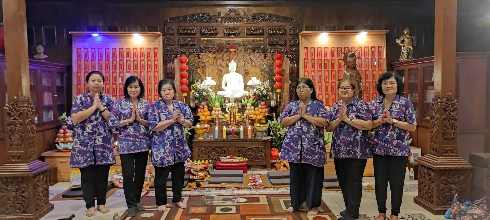 Kathina di Padepokan Sumber Rejo Prigen