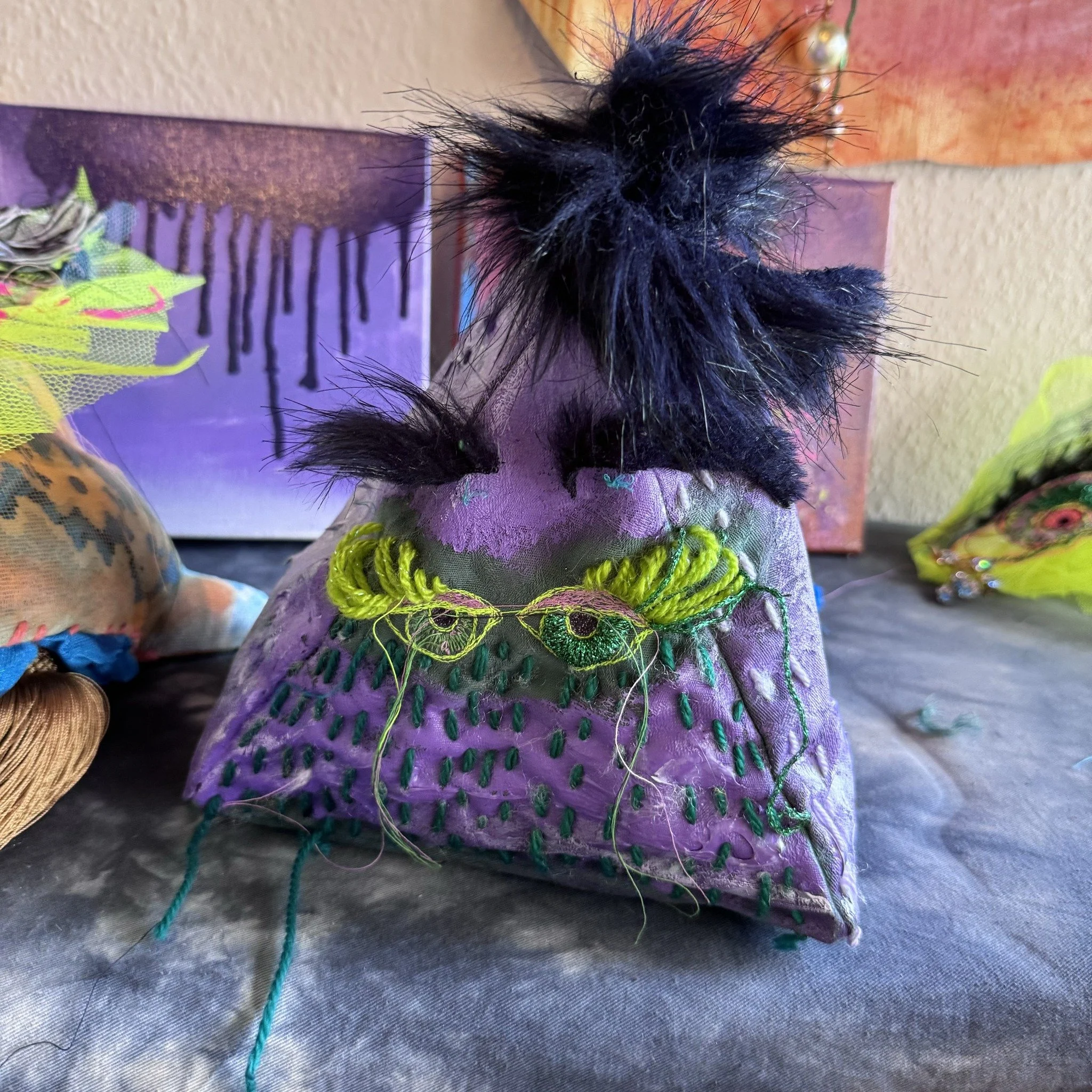 We are excited to be working with artist Lottie Emma in 2025! Lottie is a Fleurieu-based textiles artist living and working on the traditional lands of the Ngarrindjeri/Ramindjeri people. Enjoy this super sneaky peeky at POP's recent visit to her stu