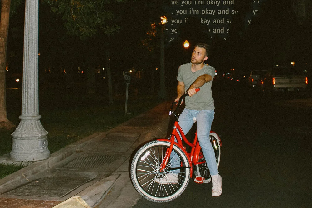 DAULTON HOPKINS HAS CREATED A HYPNOTIC SINGLE SET TO BECOME THE SOUNDTRACK TO YOUR DREAMS.