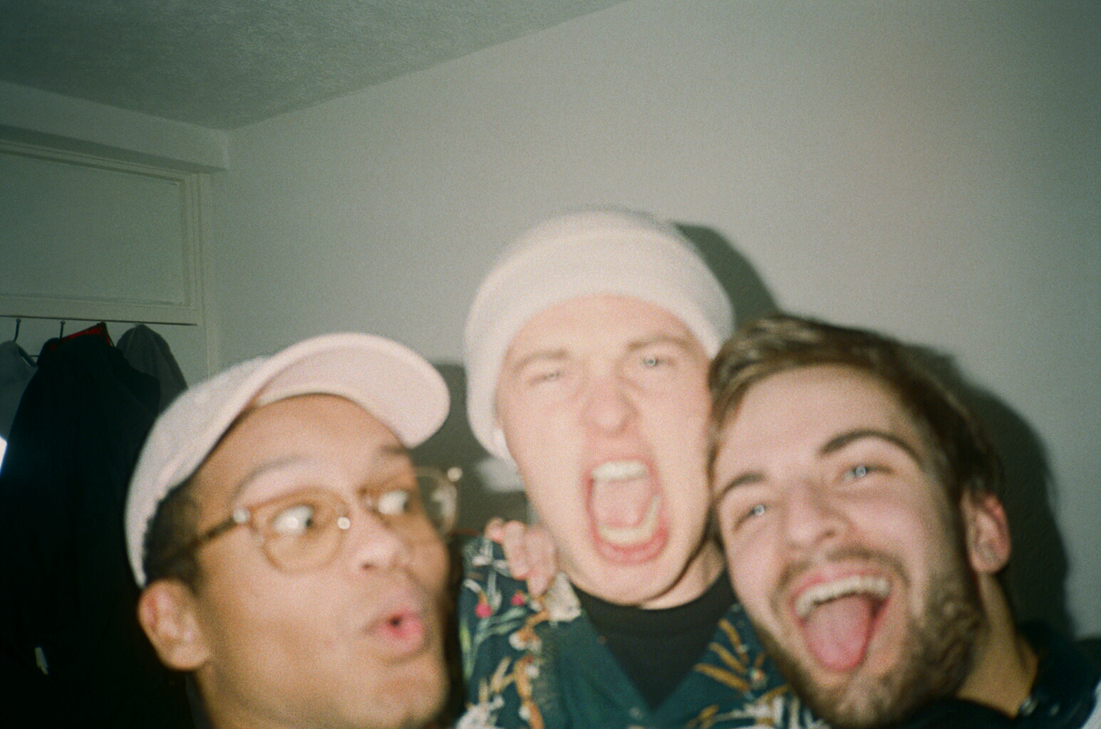 DUDE, MY DUDE take us on an indie-rock-imbued edition of the nostalgic journey home after a night out with their debut single ‘Loser’.