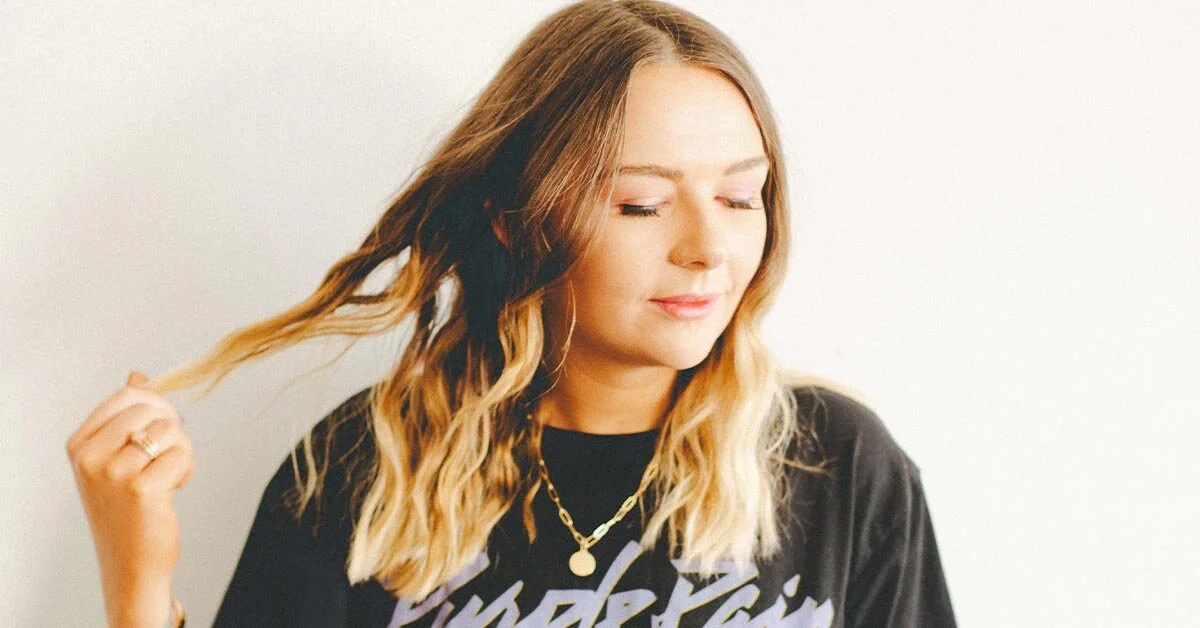 J.A.S reminds us to look within ourselves in her intoxicating new single ’Smile’.