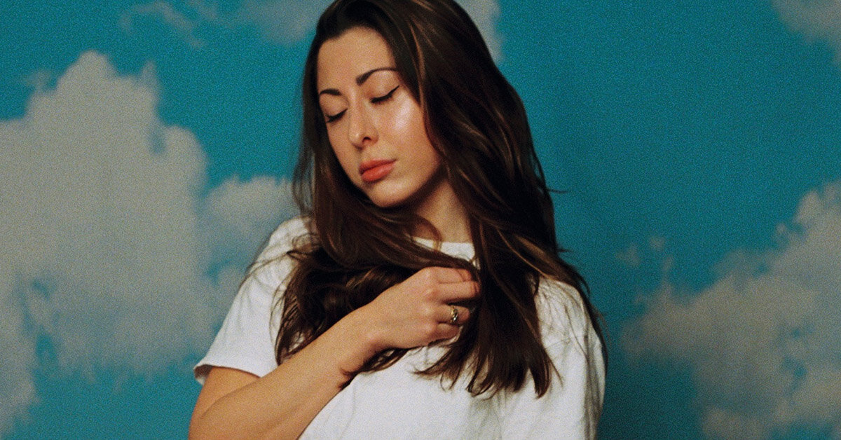 ‘Like it Should’ is a delectable slice of R&amp;B infused bedroom-pop, the perfect debut single for Lizzy Small.