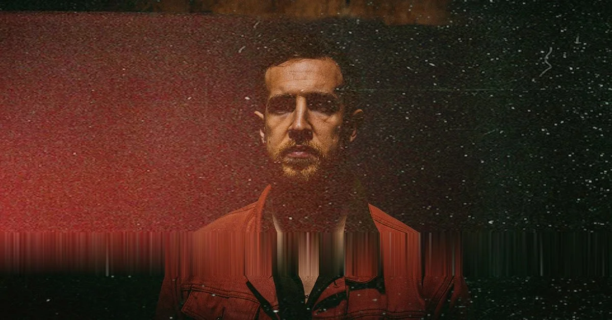 Einsam questions reality in his existential electro-post-punk track ‘At Eye Level’.