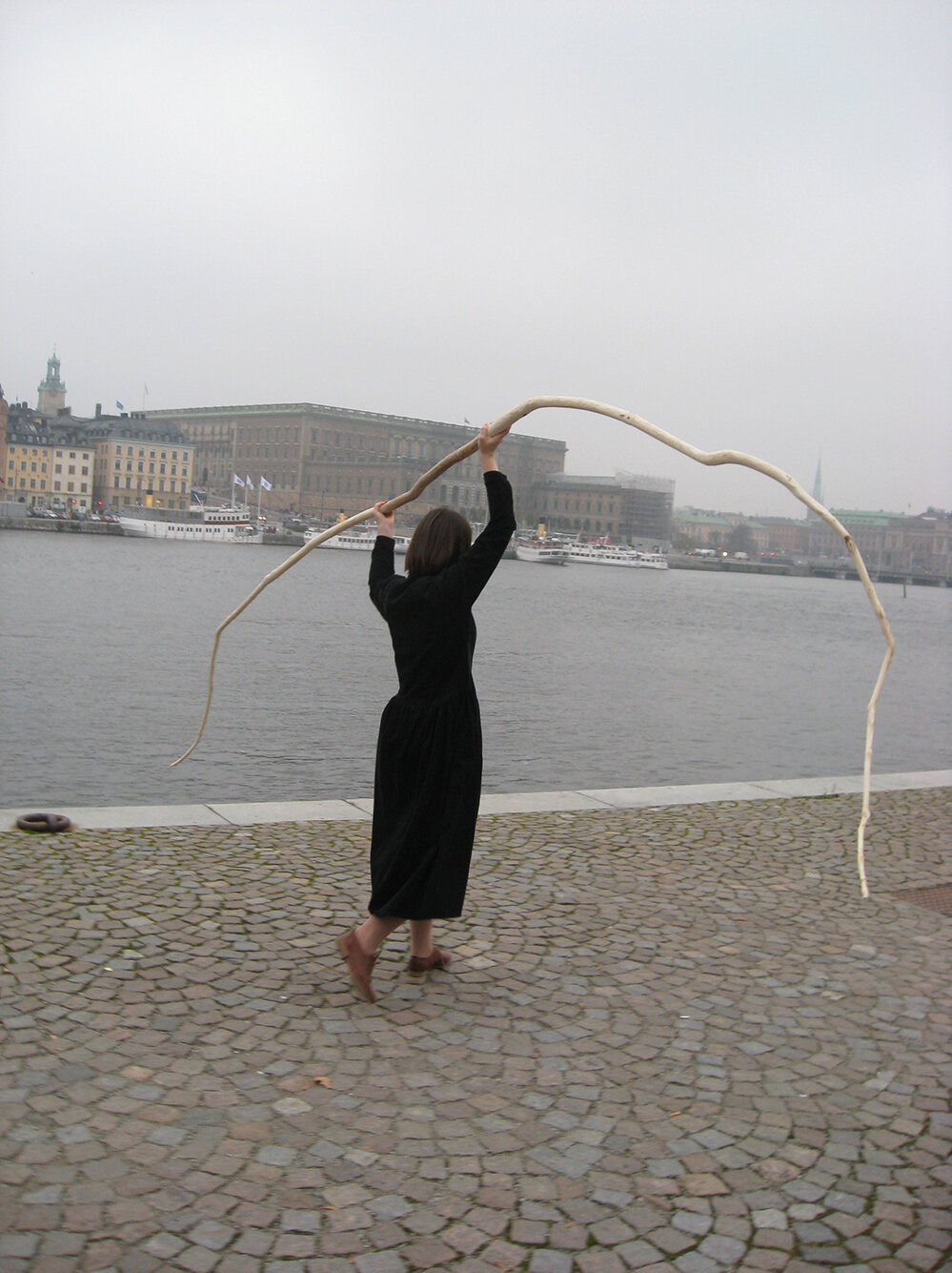 Reluctant structure