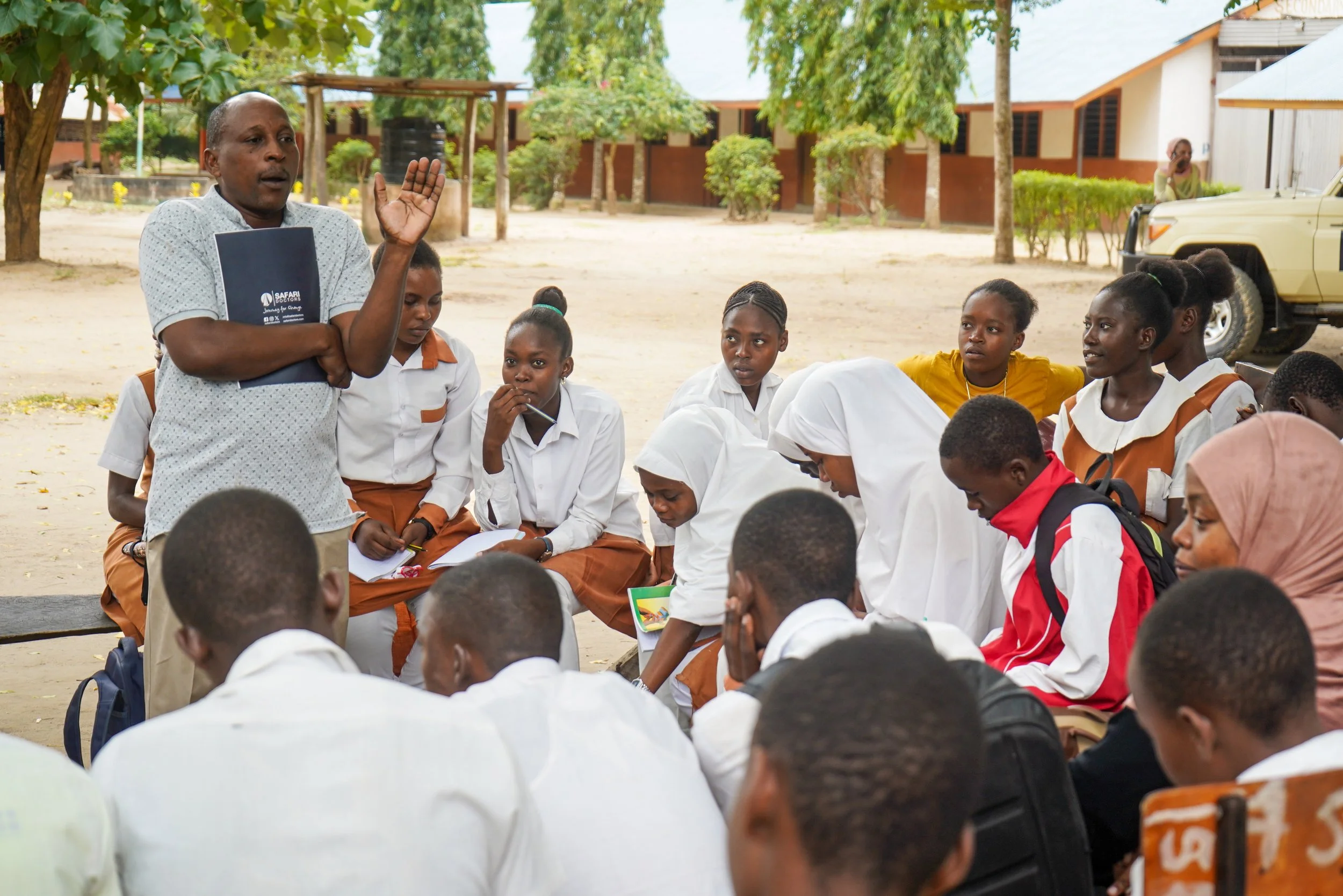Ongoing session at Hindi Primary School