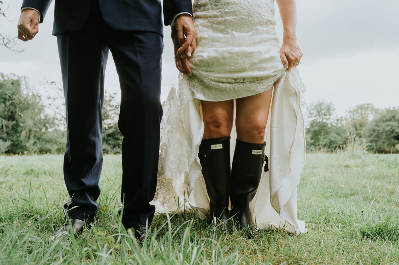 Our kind of countryside wedding! 

Photo by @stevenprebblephotography