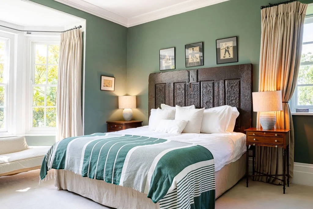 manor-house-master-bedroom.jpg