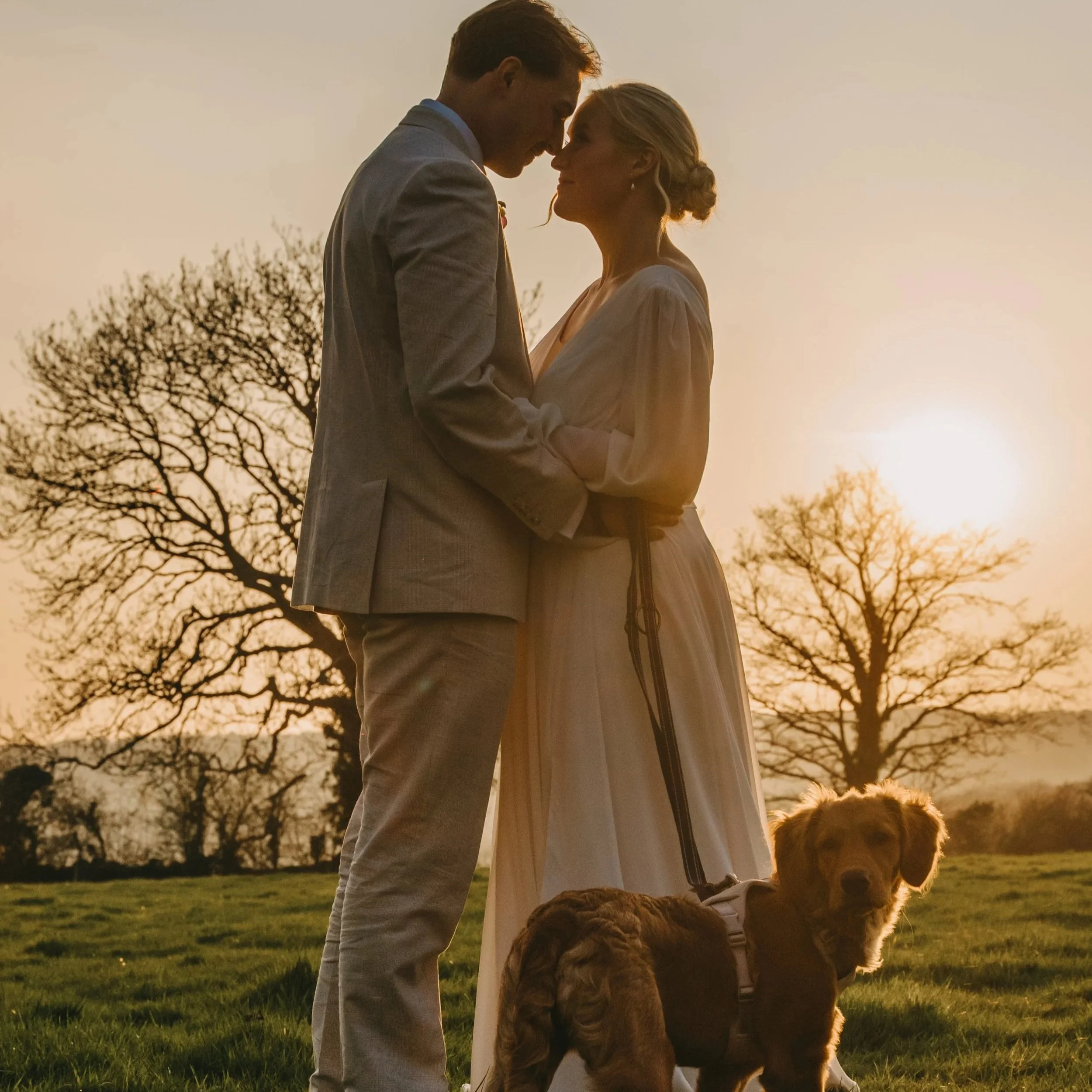 boconnion-wedding-venue-cornwall-dog-couple.jpg