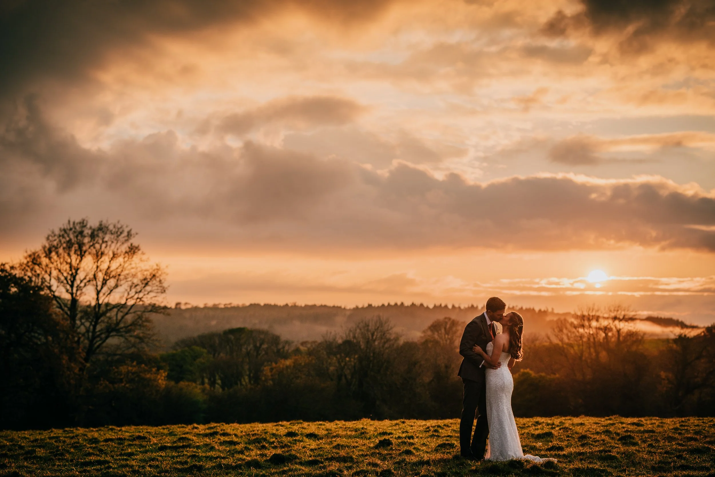 boconnion-exclusive-use-wedding-venue-sunset.jpg