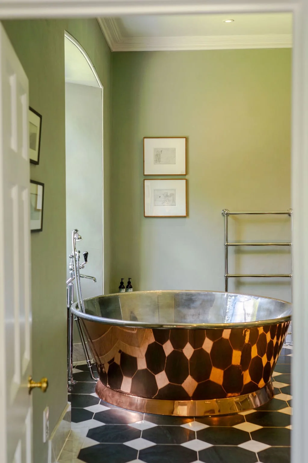 boconnion-exclusive-use-wedding-venue-bath.jpg
