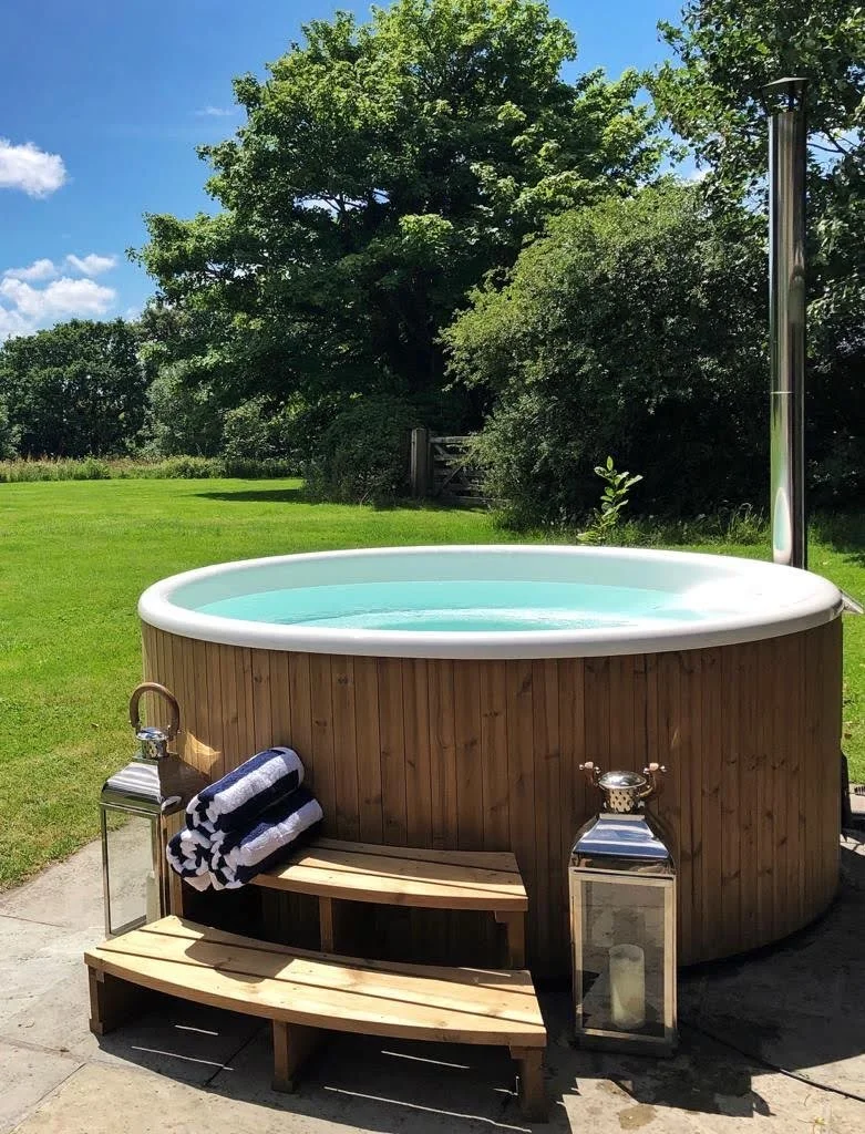 boconnion-exclusive-use-wedding-venue-hot-tub.jpeg