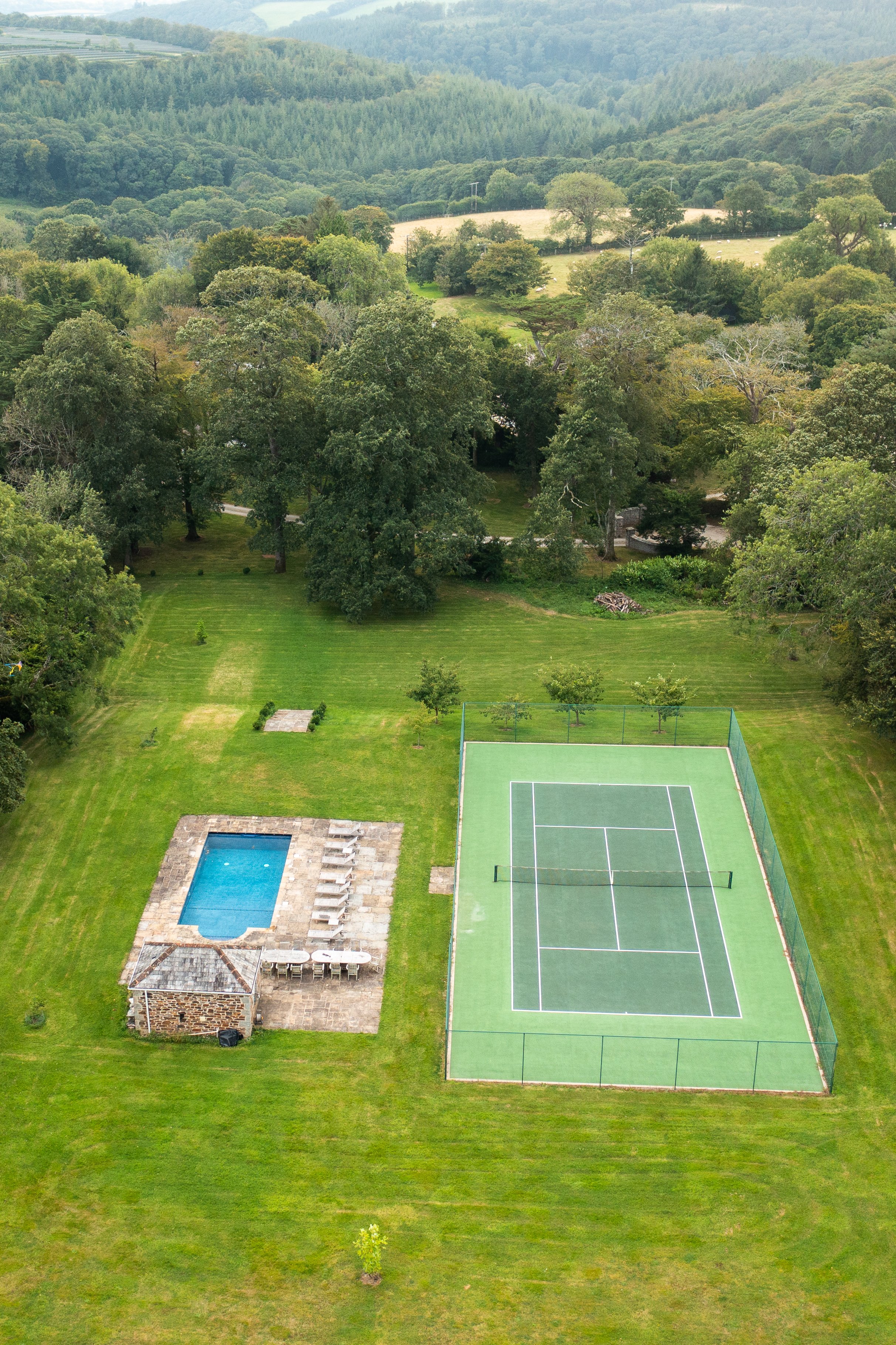 boconnion-exclusive-use-wedding-venue-tennis-court.jpg
