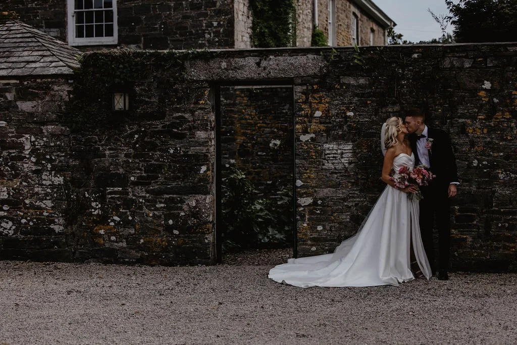 wedding-venue-cornwall-boconnion-callum-alice