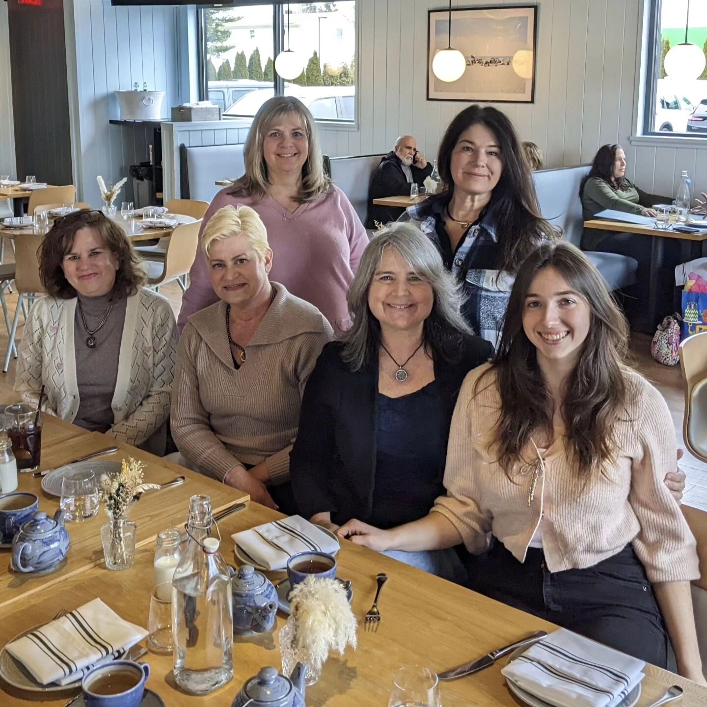 It ain't easy to surprise a thriller and mystery author (we are a suspicious lot!), but my beautiful daughter did just that with a surprise birthday brunch with these wonderful women this morning! The one thing I've learned over the years is how valu