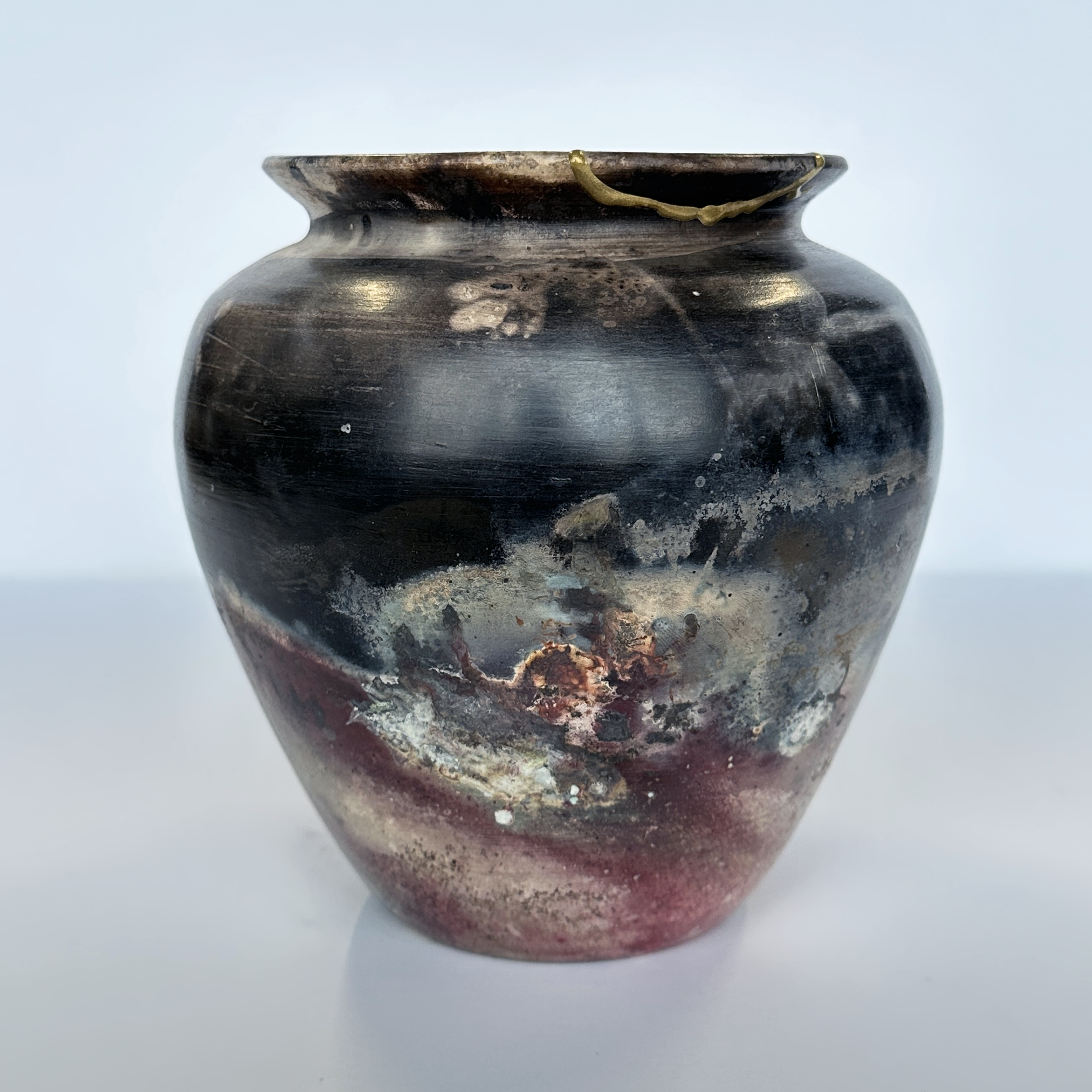 DemetriaChappo-HydrangeaAmphora-SmokeFired-v2.png