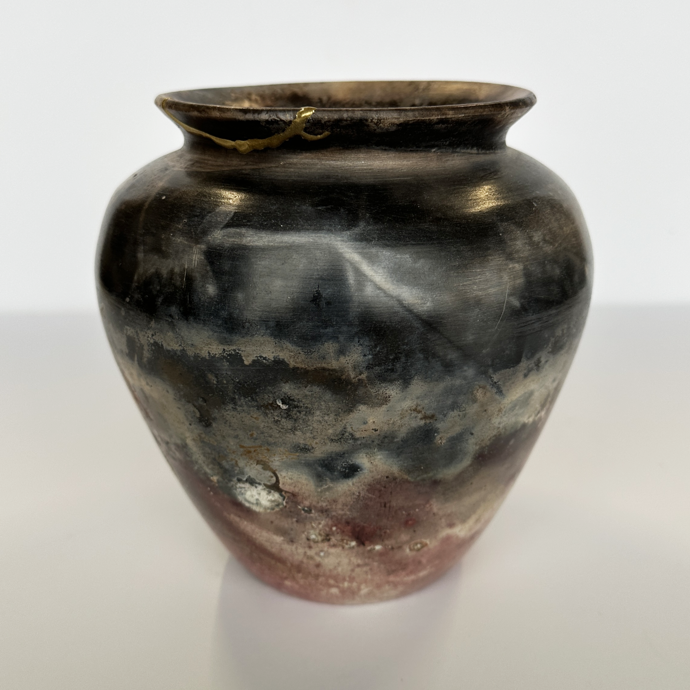 DemetriaChappo-HydrangeaAmphora-SmokeFired-v1.png