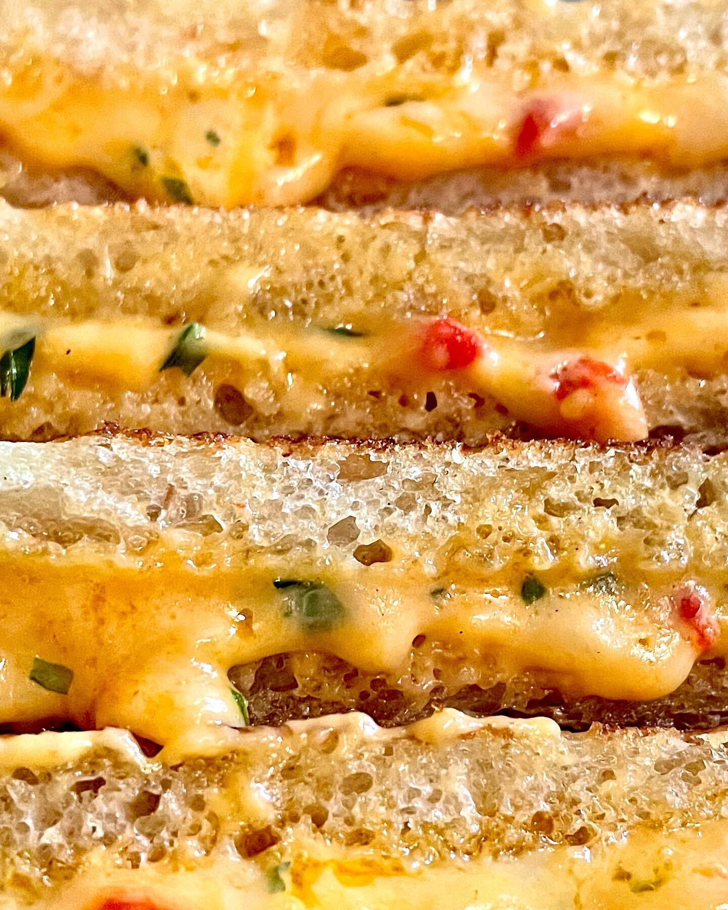 I&rsquo;ll just leave this right here  #grilledcheese #pimentochzclub