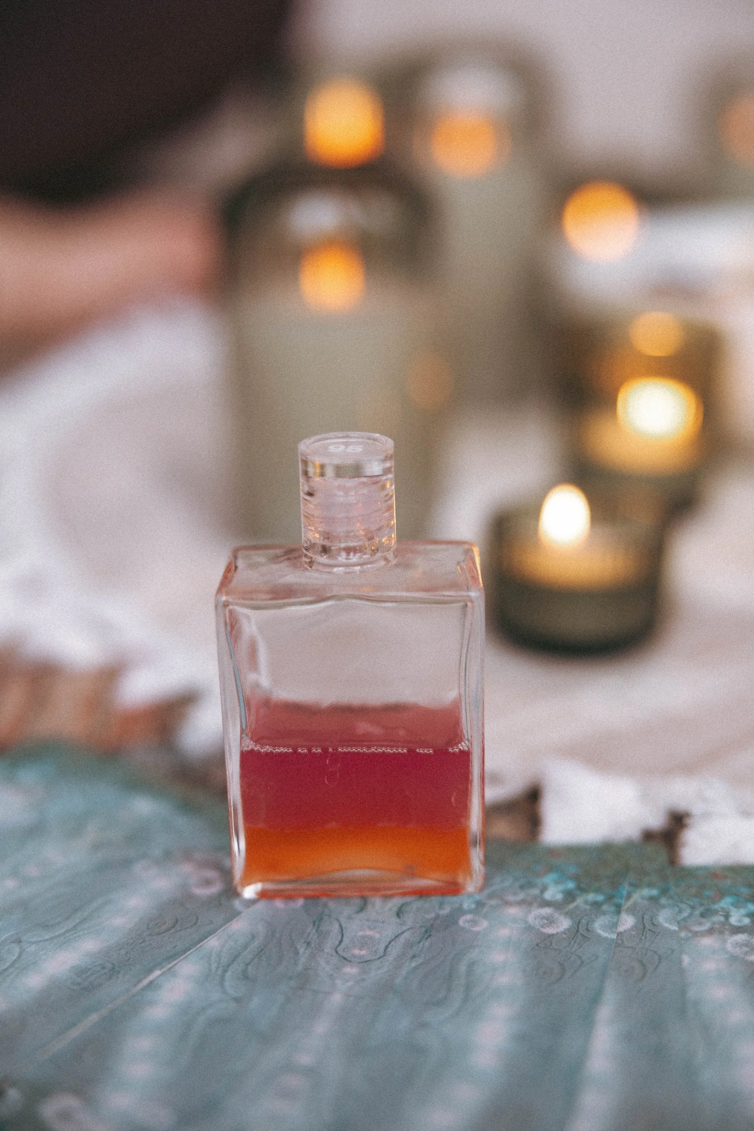 Equilibrium bottle half filled