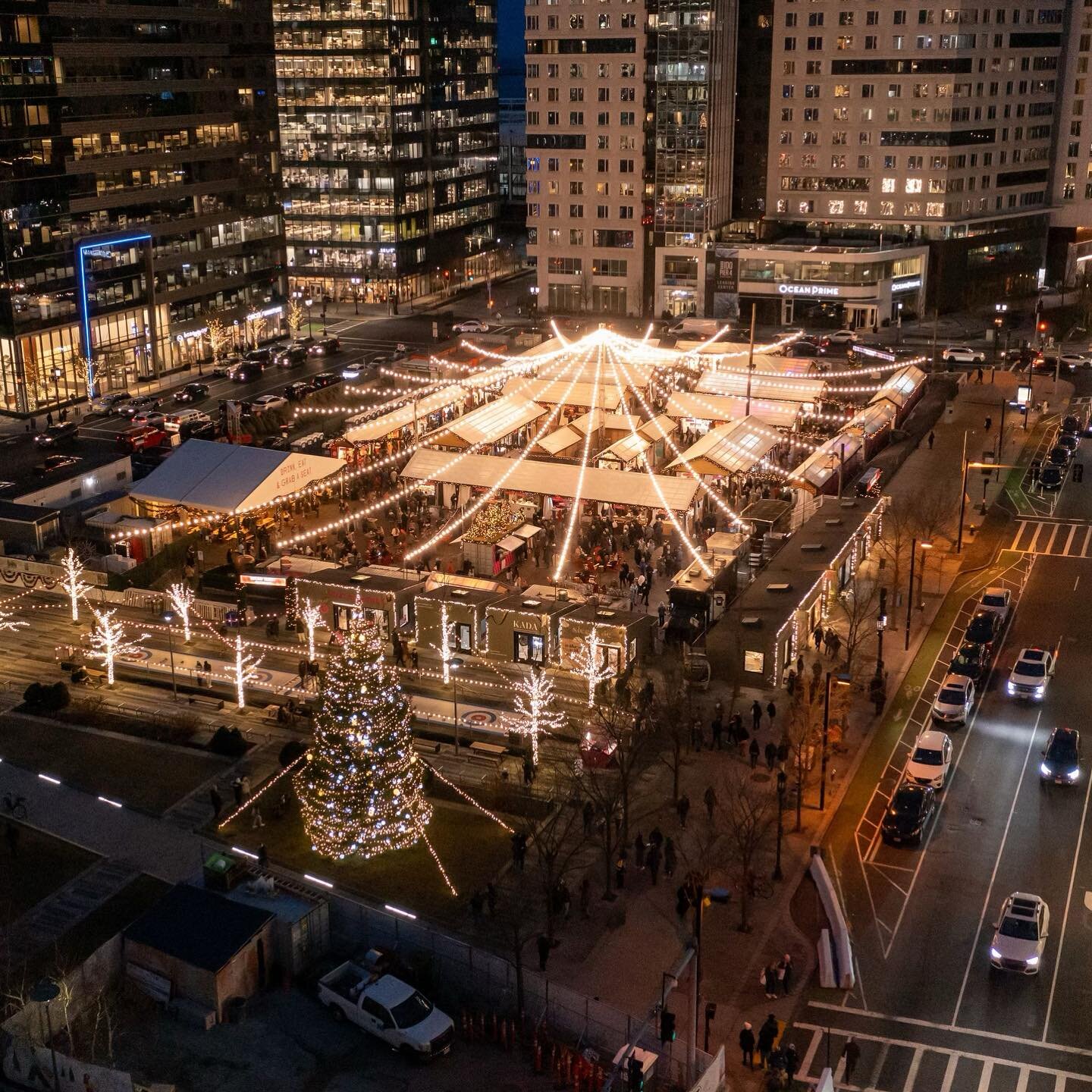 Tomorrow is THE day! 📣 We&rsquo;ll be here at 11 AM to spread some Holiday cheer✨
Come shop, drink, eat and meet the wonderful Makers who bring the magic to @seaportbos 

#snowport #holidaymarketatsnowport 
#shoplocal #supportsmallbusiness 
#holiday